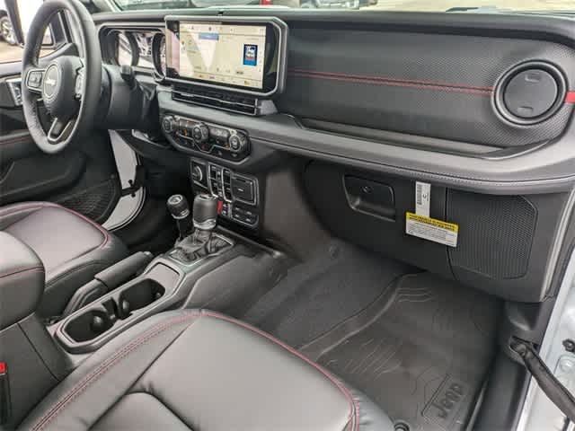 Thumbnail: 2025 Jeep Wrangler - 23