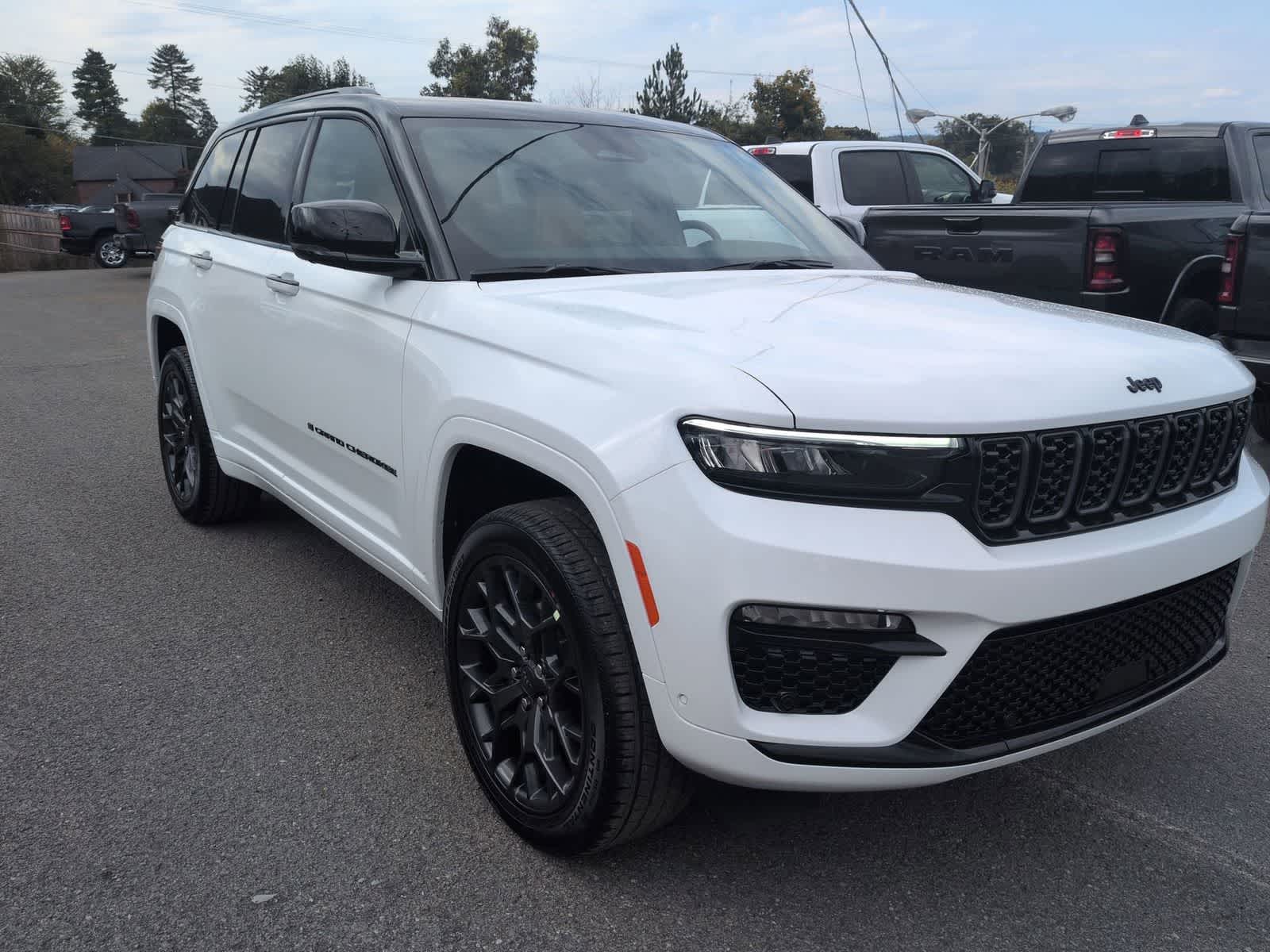 Thumbnail: 2025 Jeep Grand Cherokee - 2