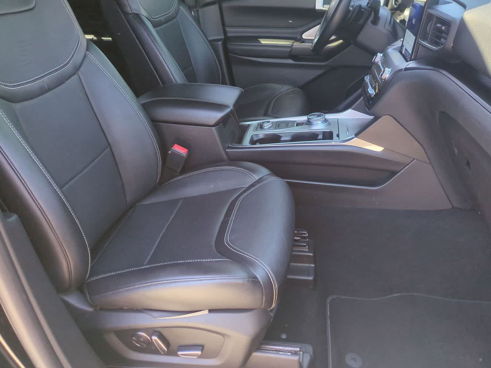 Thumbnail: 2020 Ford Explorer - 22