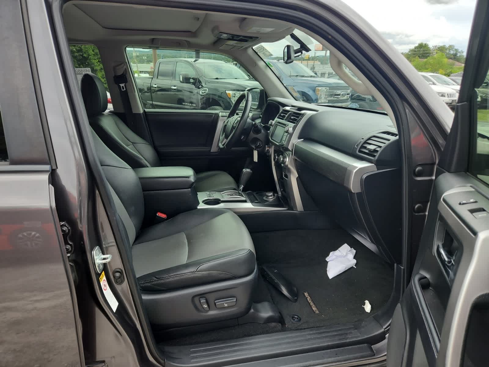 Thumbnail: 2019 Toyota 4Runner - 21