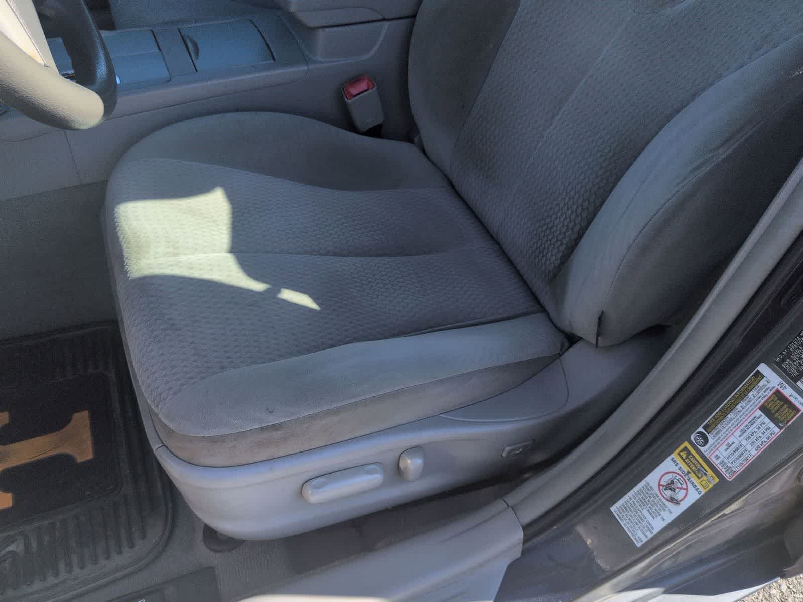 Thumbnail: 2011 Toyota Camry - 15