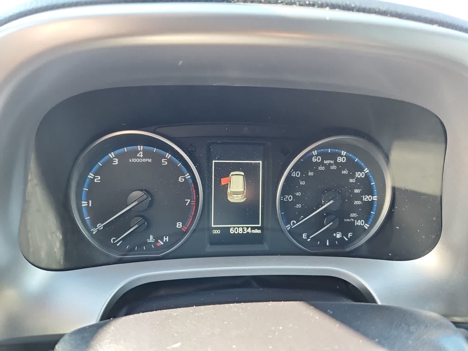 Thumbnail: 2017 Toyota RAV4 - 7