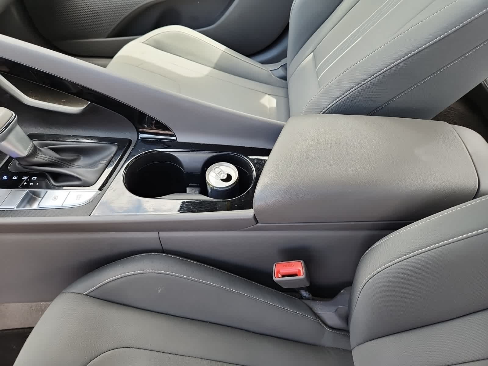 Thumbnail: 2023 Hyundai Elantra - 11