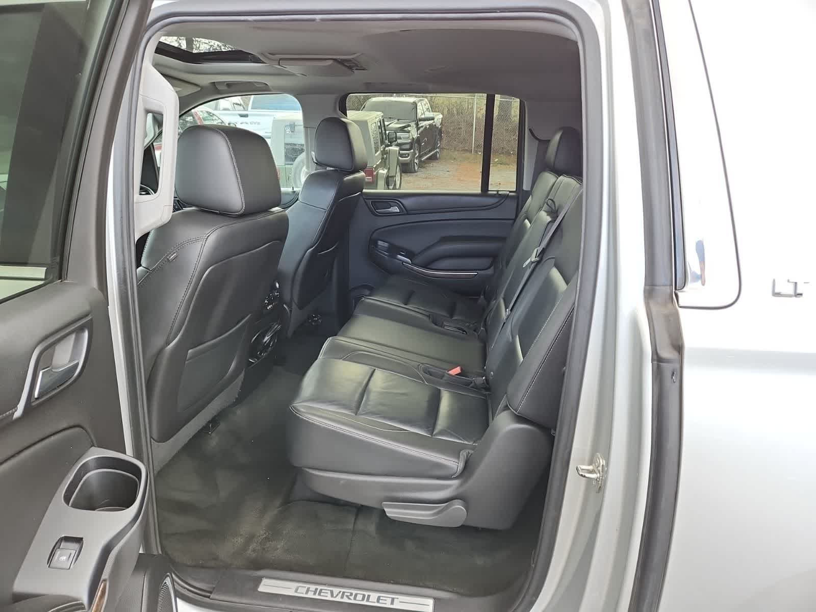 Thumbnail: 2015 Chevrolet Suburban - 26