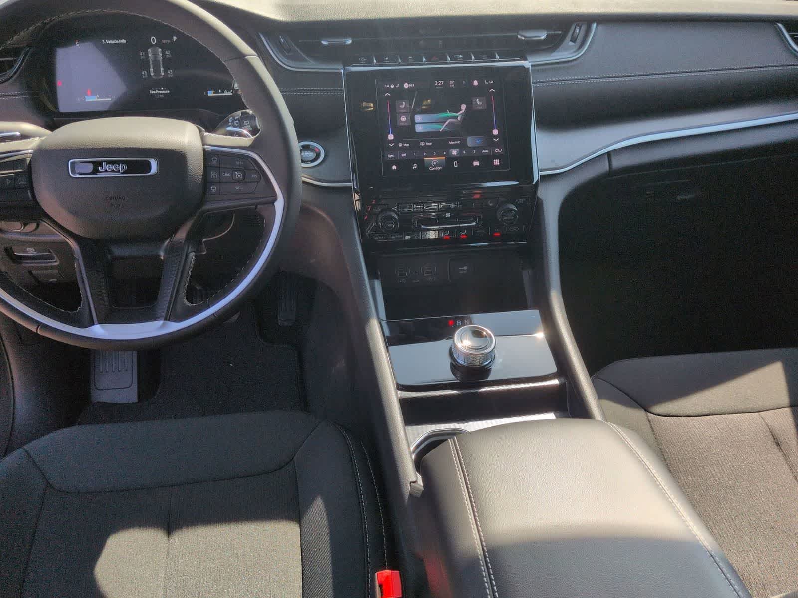 Thumbnail: 2026 Jeep Grand Cherokee - 16