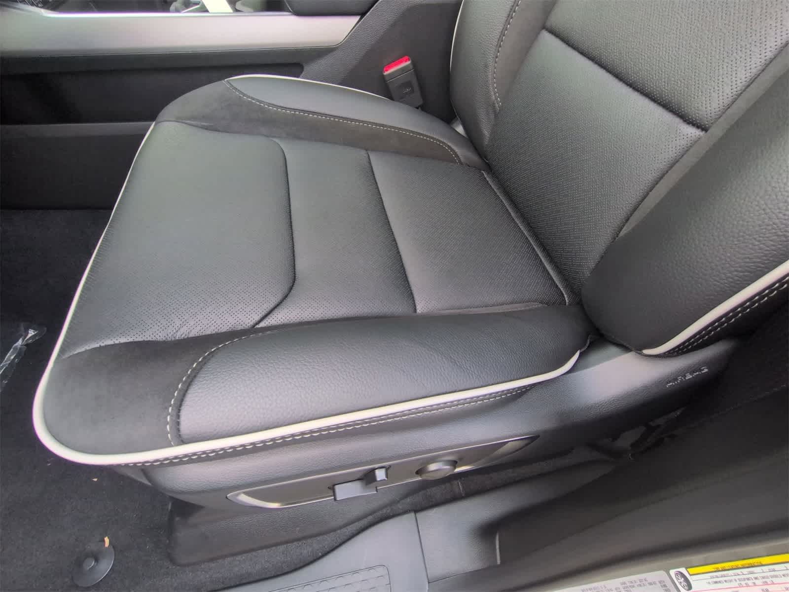 Thumbnail: 2026 RAM 1500 - 15