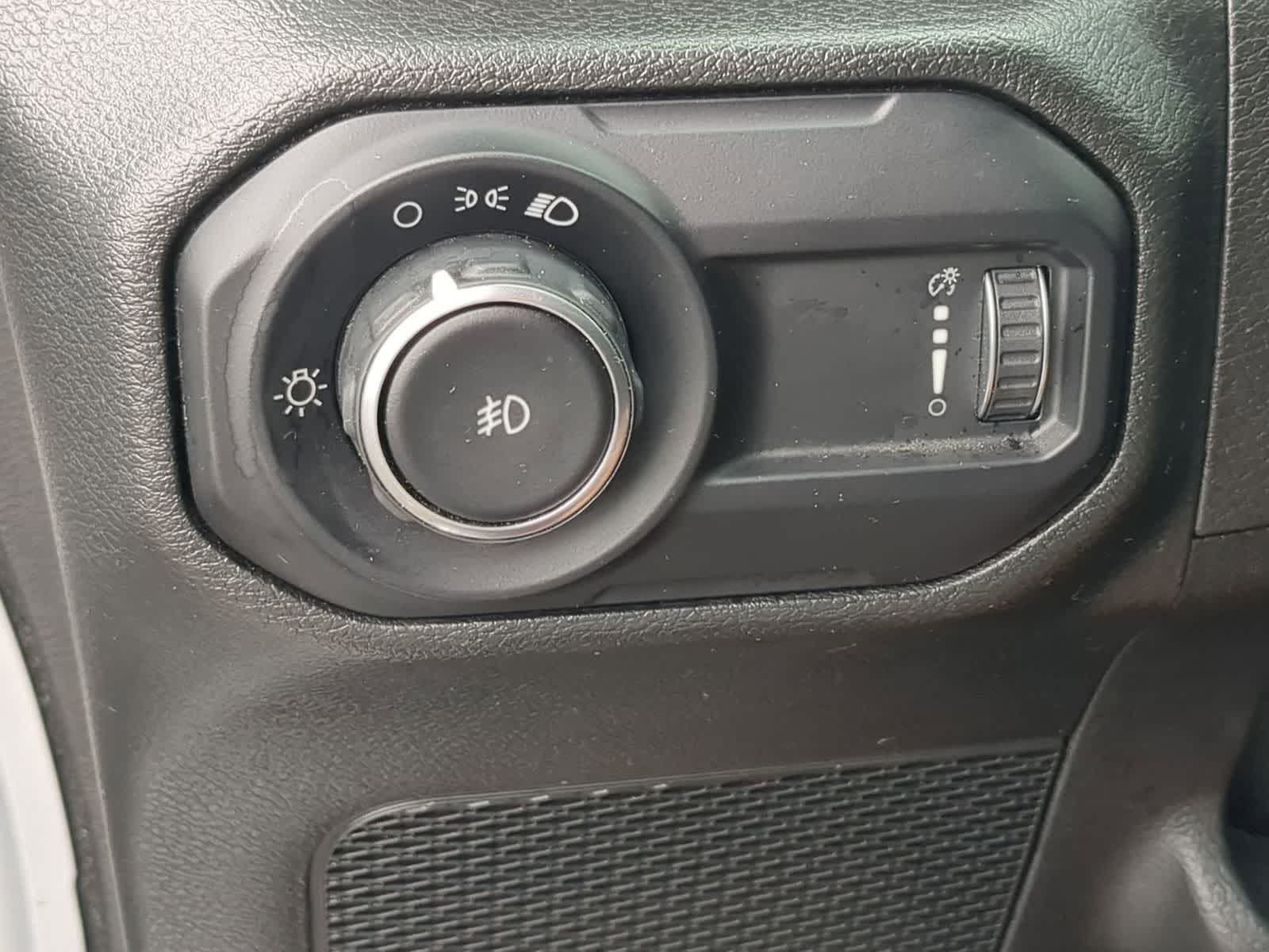 Thumbnail: 2023 Jeep Wrangler - 27