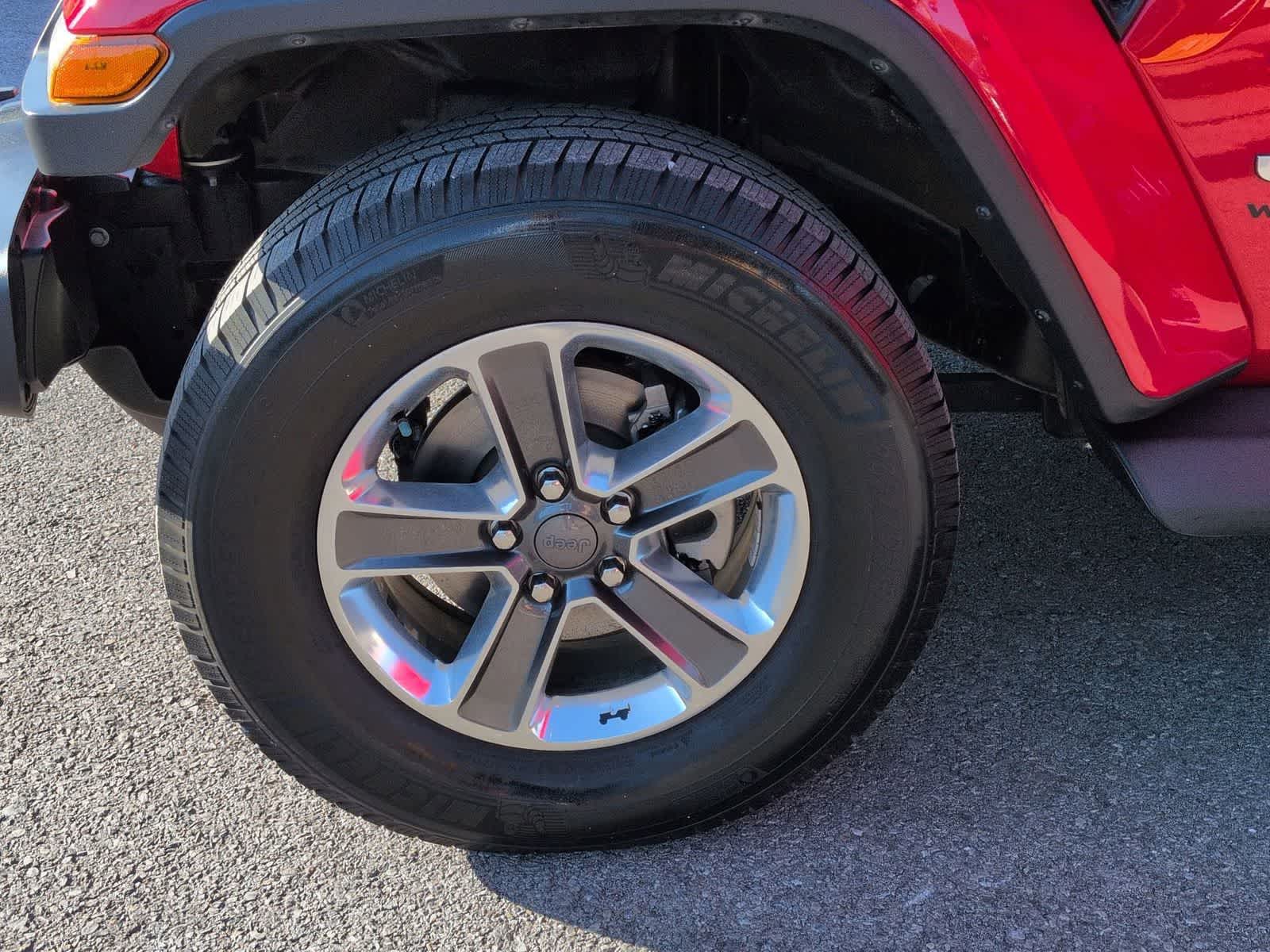 Thumbnail: 2018 Jeep Wrangler - 14