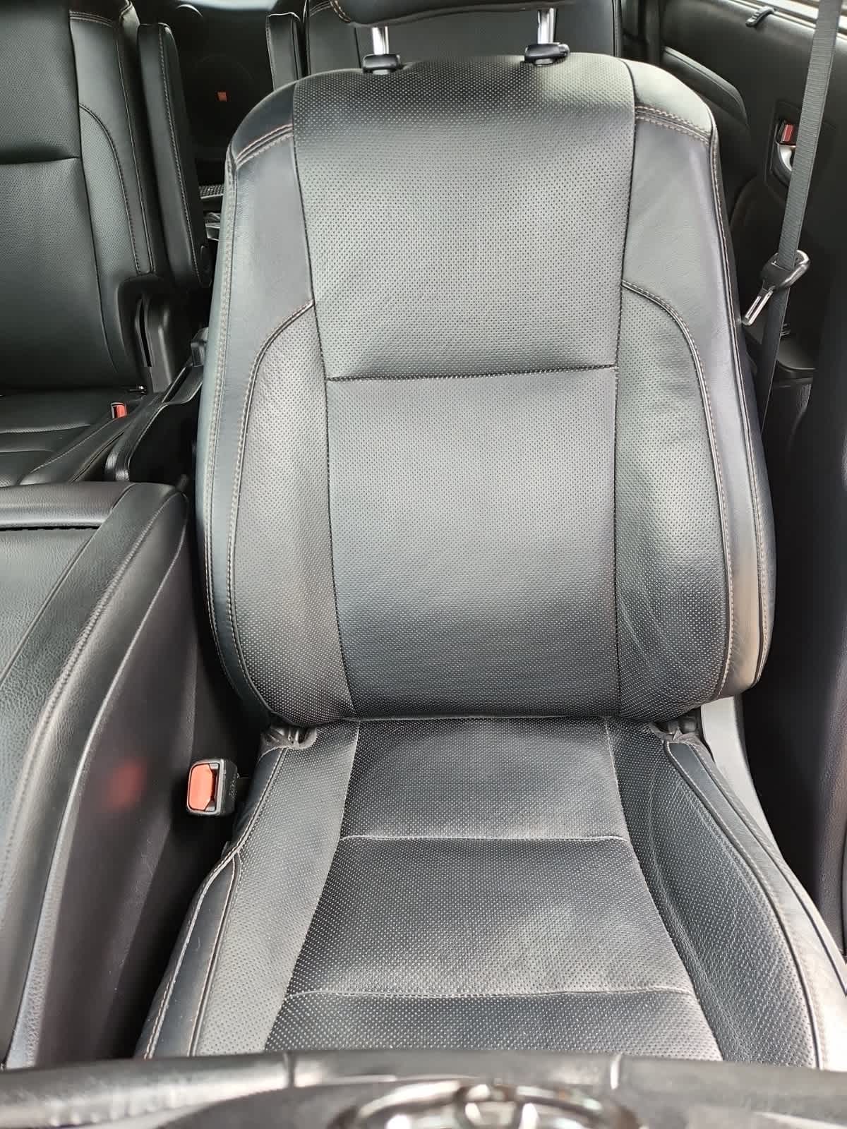 Thumbnail: 2019 Toyota Highlander - 14