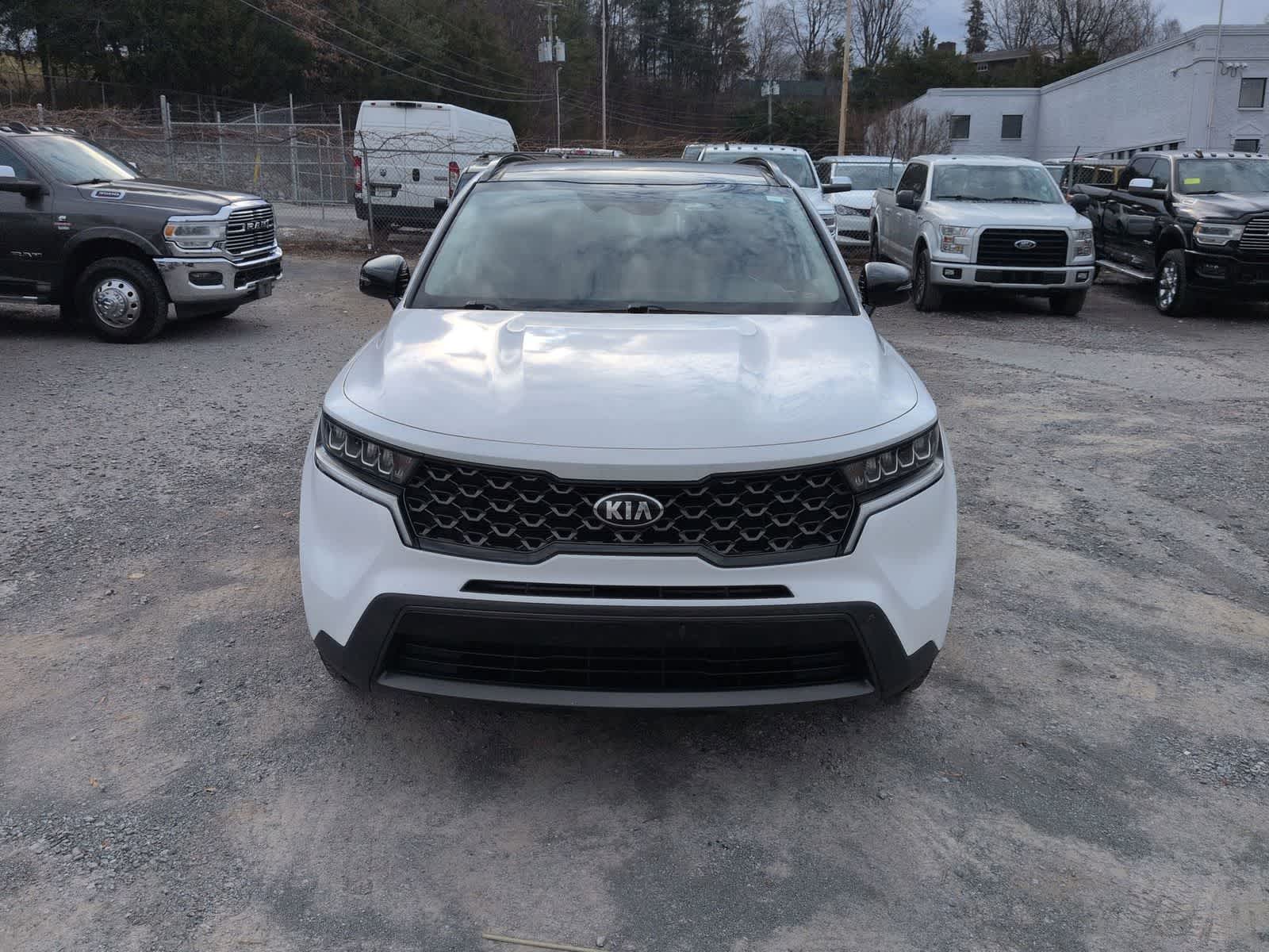 Thumbnail: 2021 Kia Sorento - 3