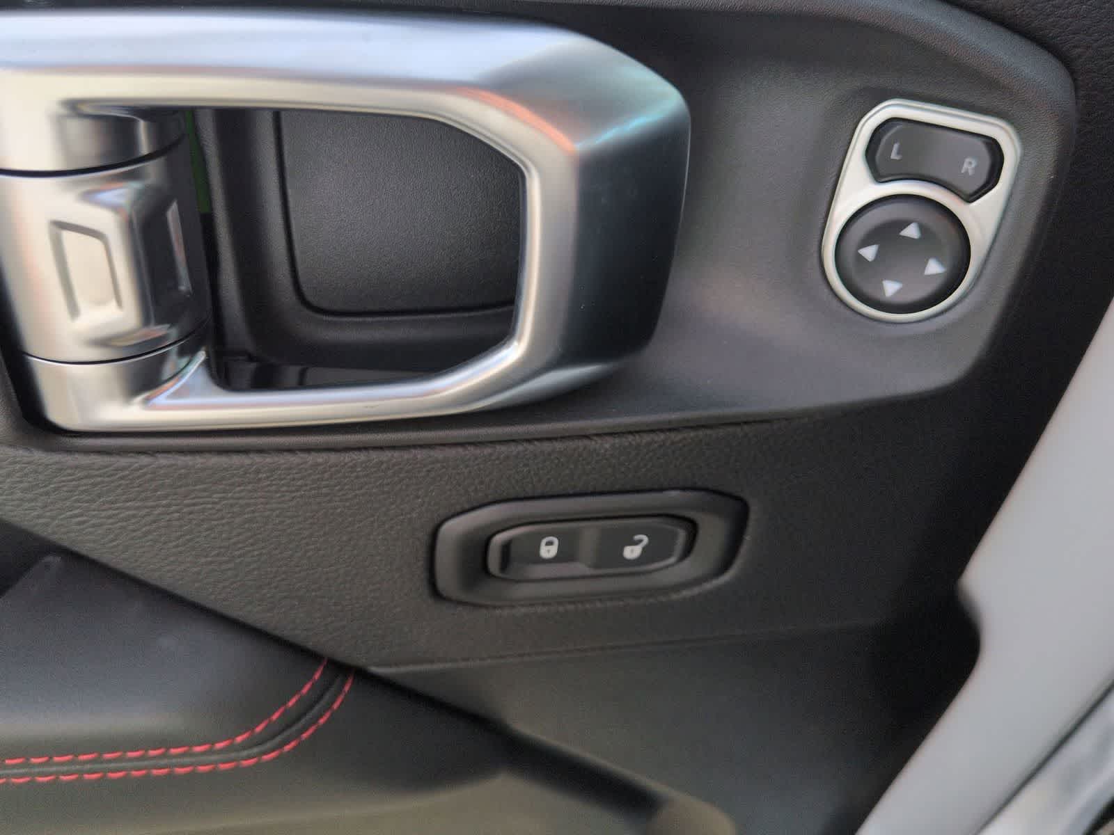 Thumbnail: 2026 Jeep Wrangler - 16