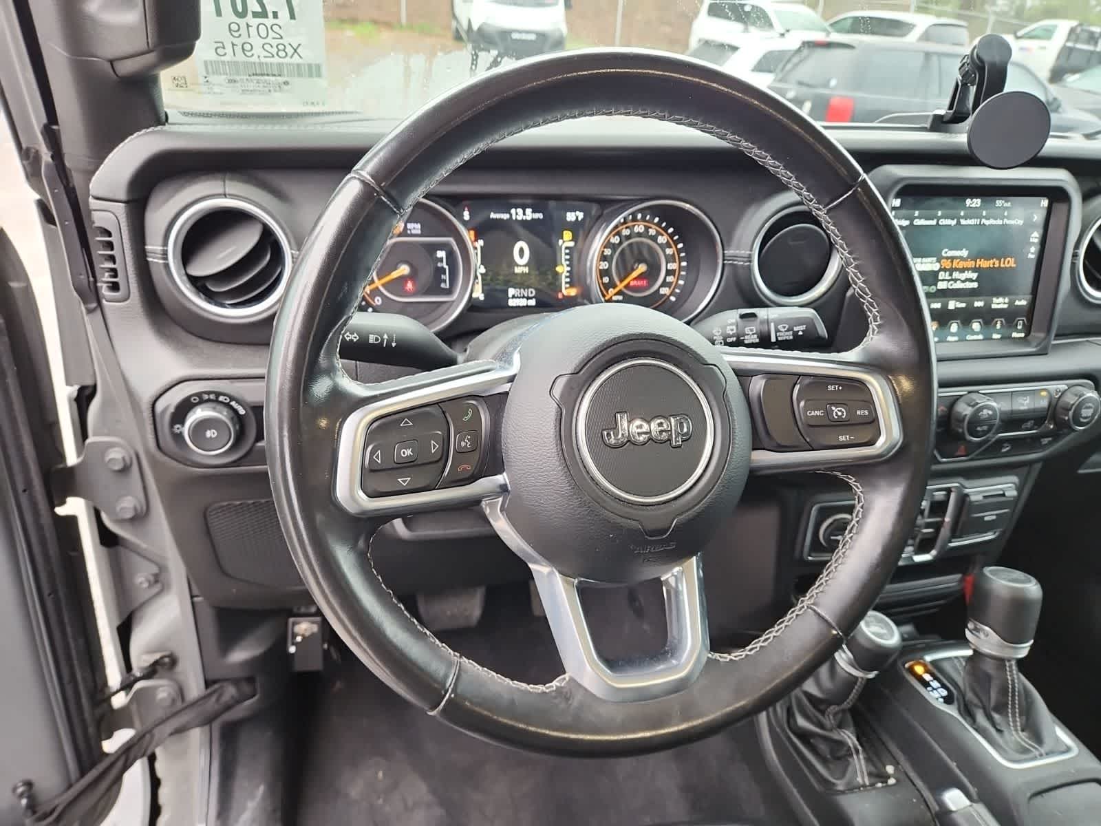 Thumbnail: 2019 Jeep Wrangler - 12