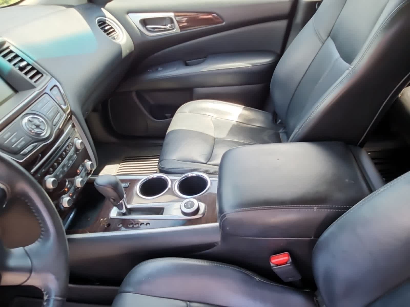 Thumbnail: 2013 Nissan Pathfinder - 11