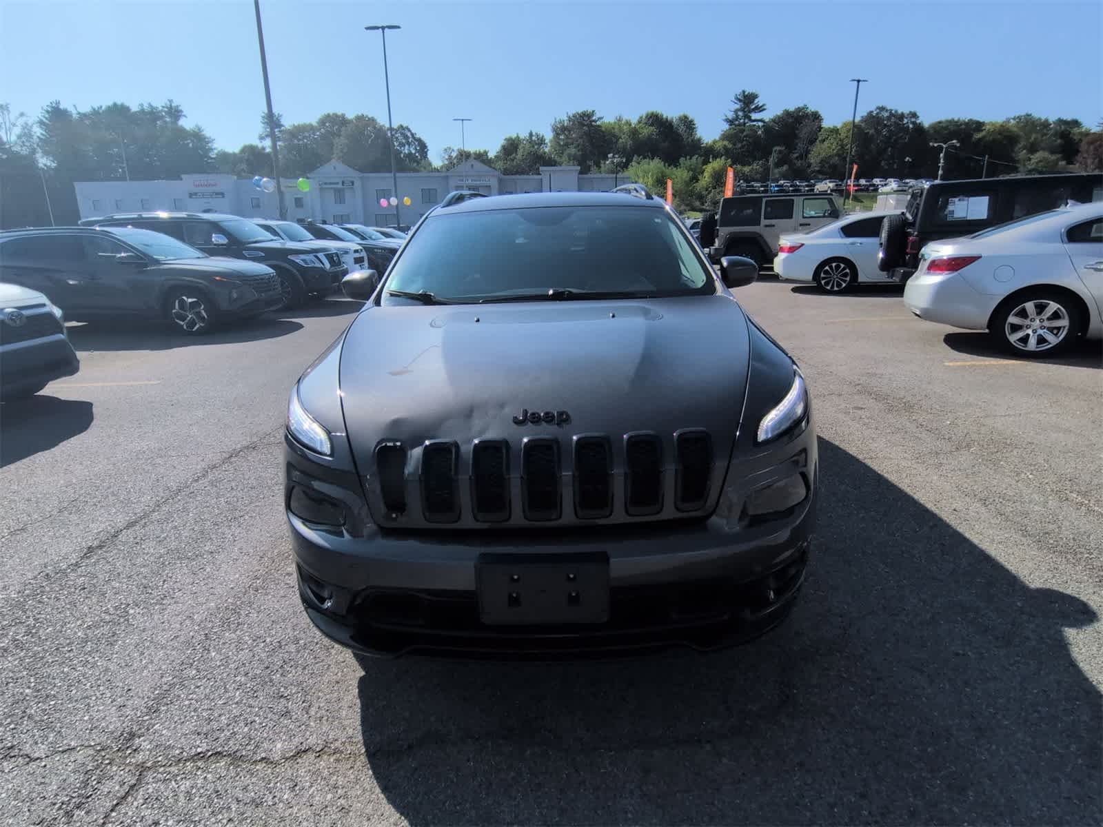 Thumbnail: 2018 Jeep Cherokee - 3