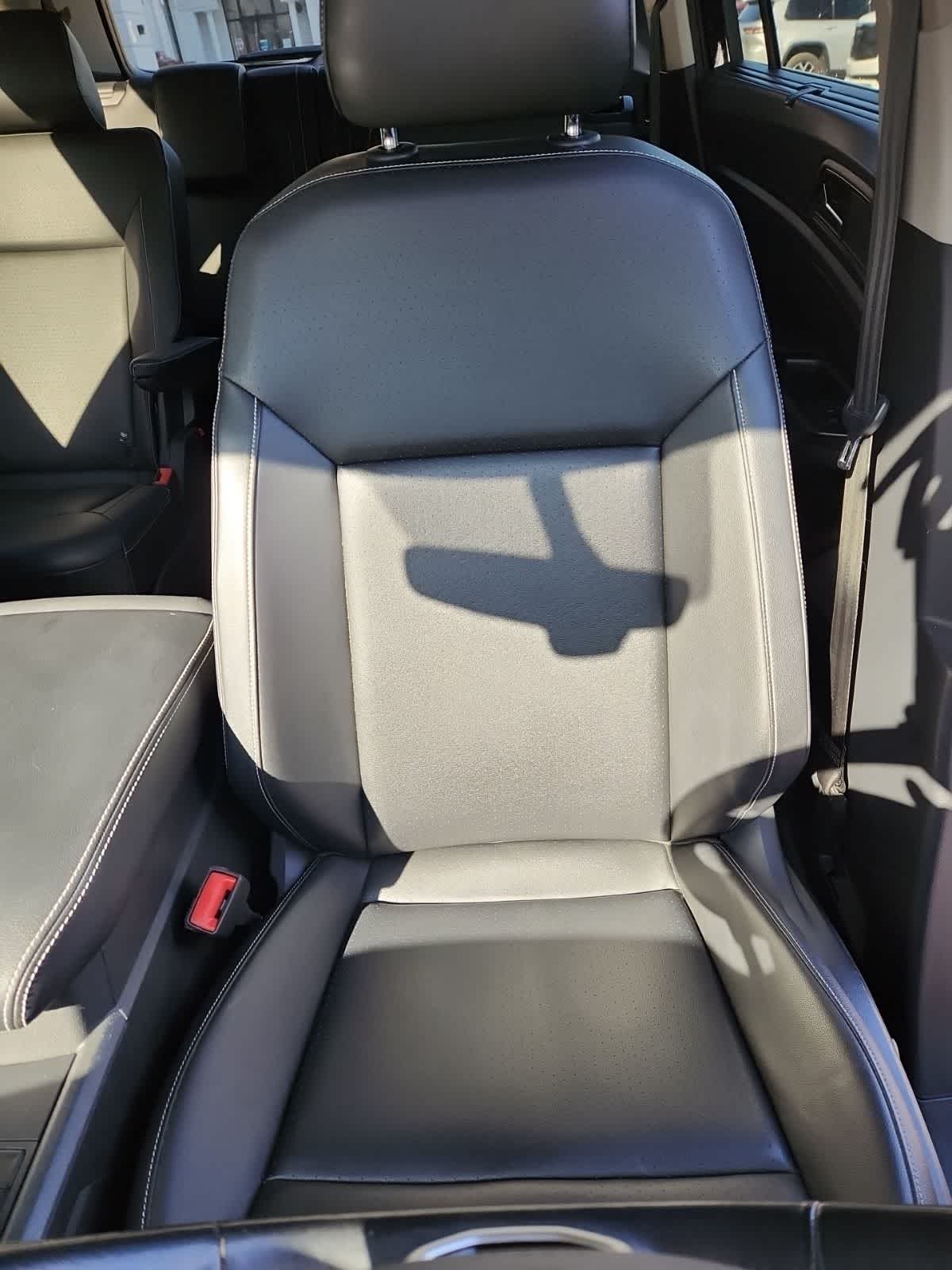 Thumbnail: 2021 Volkswagen Atlas - 14