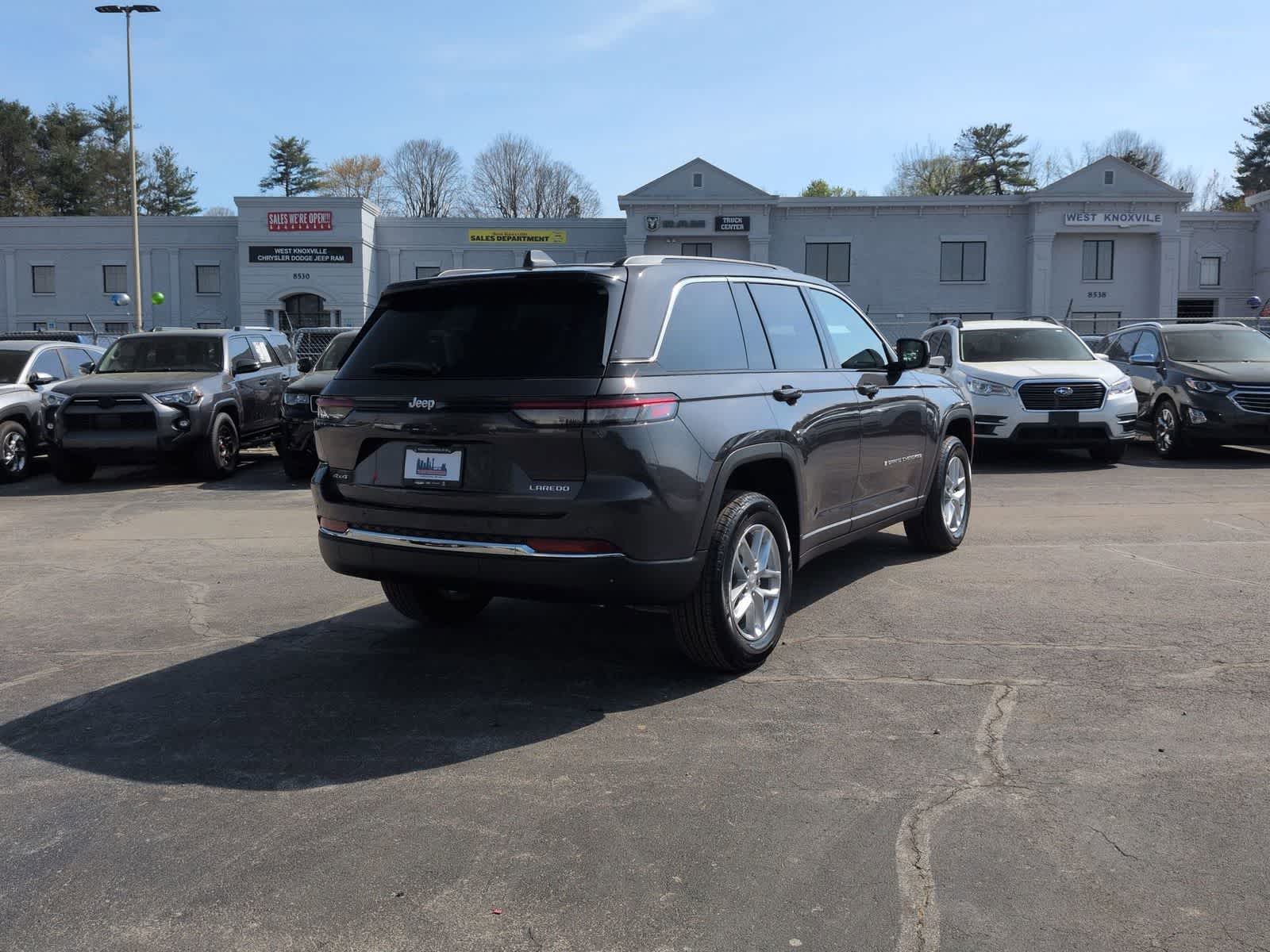 Thumbnail: 2026 Jeep Grand Cherokee - 8