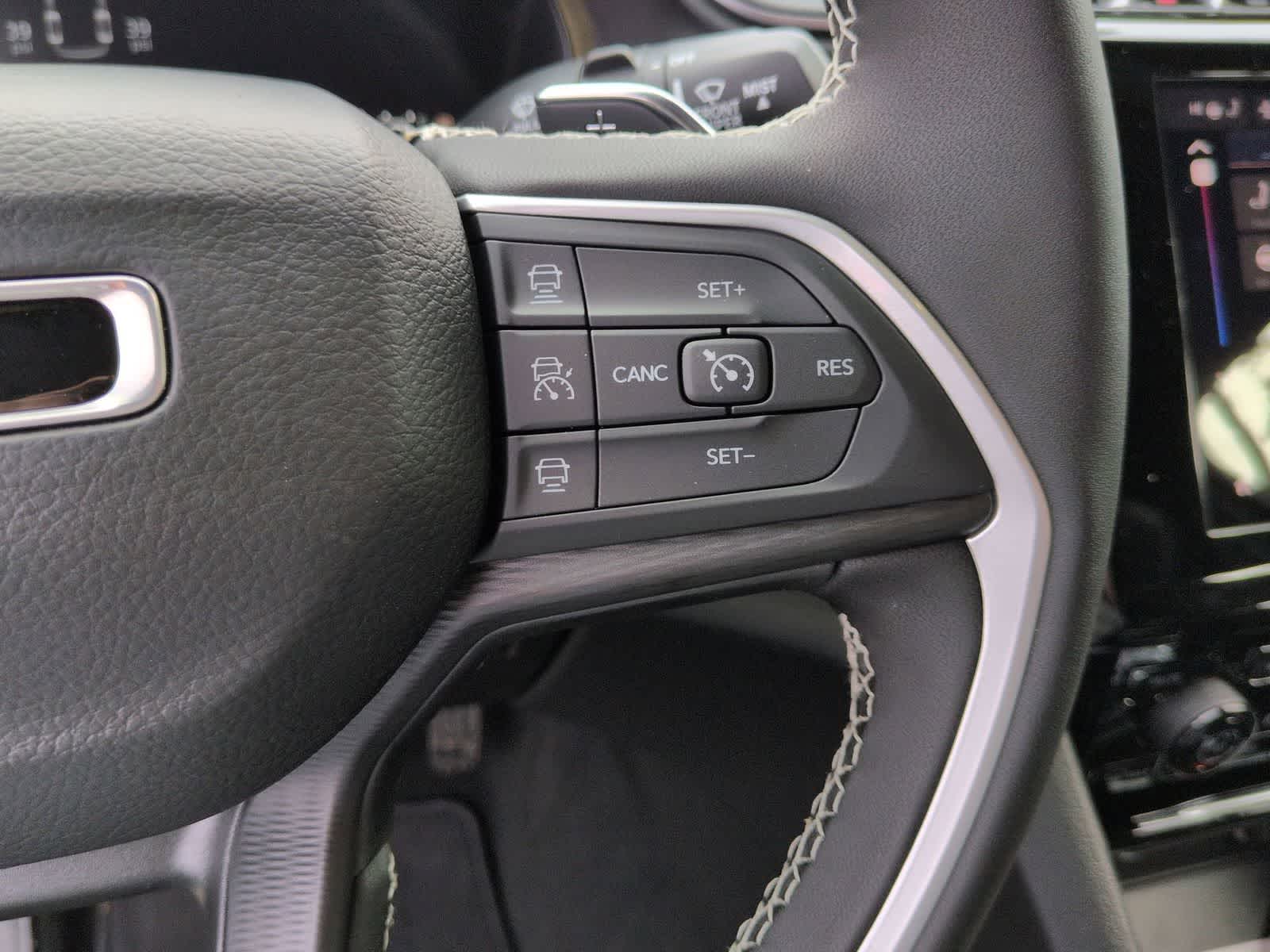 Thumbnail: 2025 Jeep Grand Cherokee L - 23