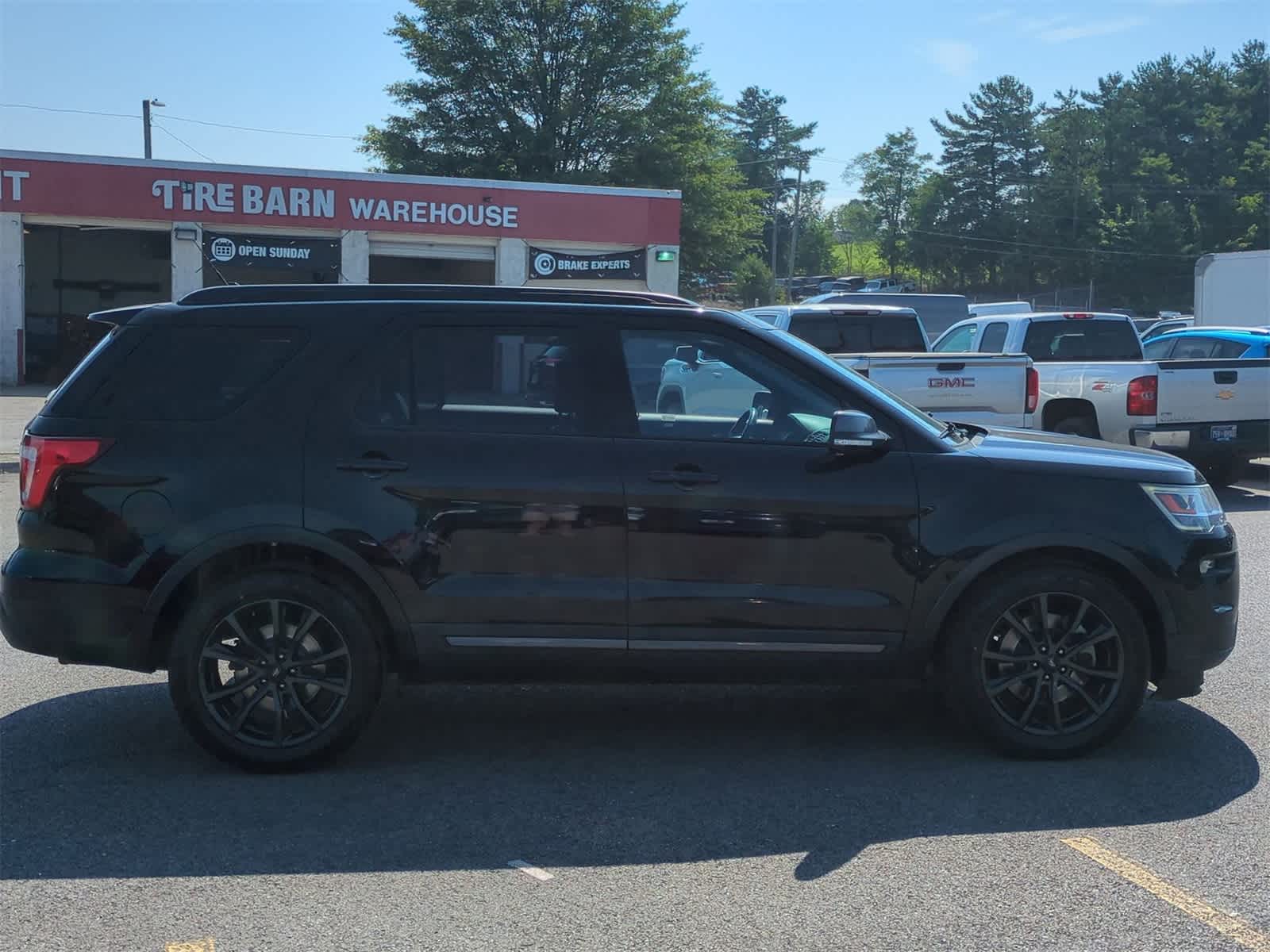 Thumbnail: 2018 Ford Explorer - 9