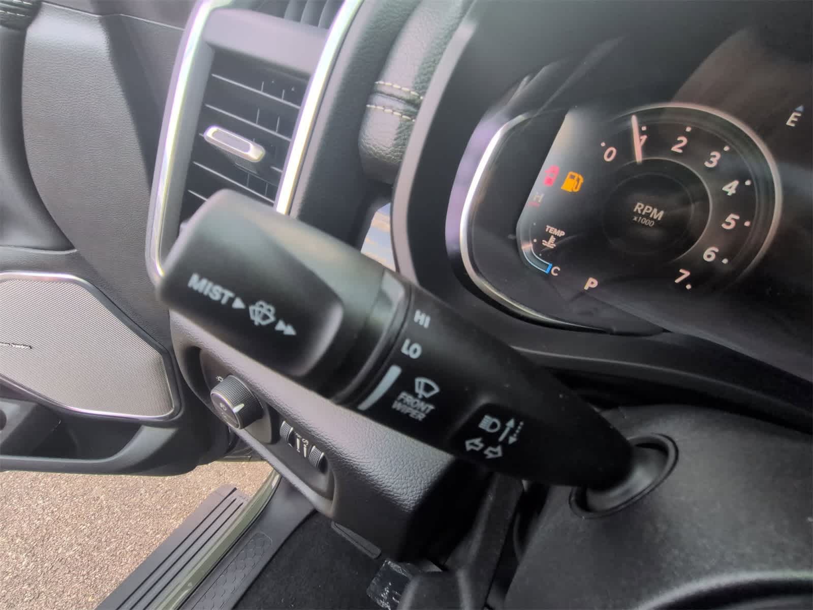 Thumbnail: 2026 RAM 1500 - 25