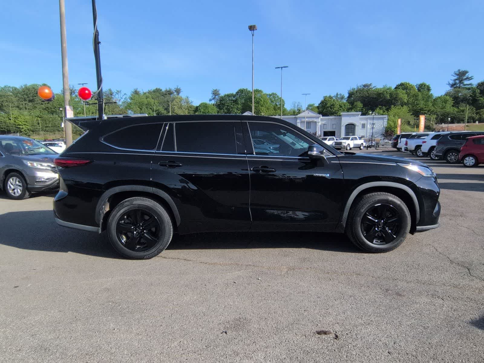 Thumbnail: 2021 Toyota Highlander - 9