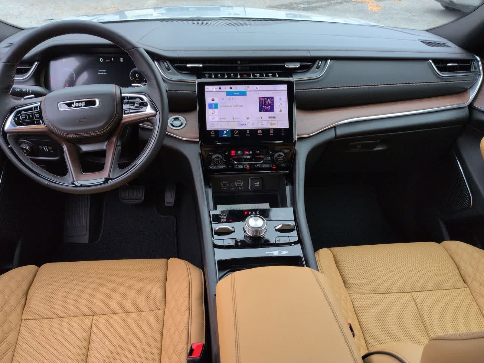 Thumbnail: 2025 Jeep Grand Cherokee - 14