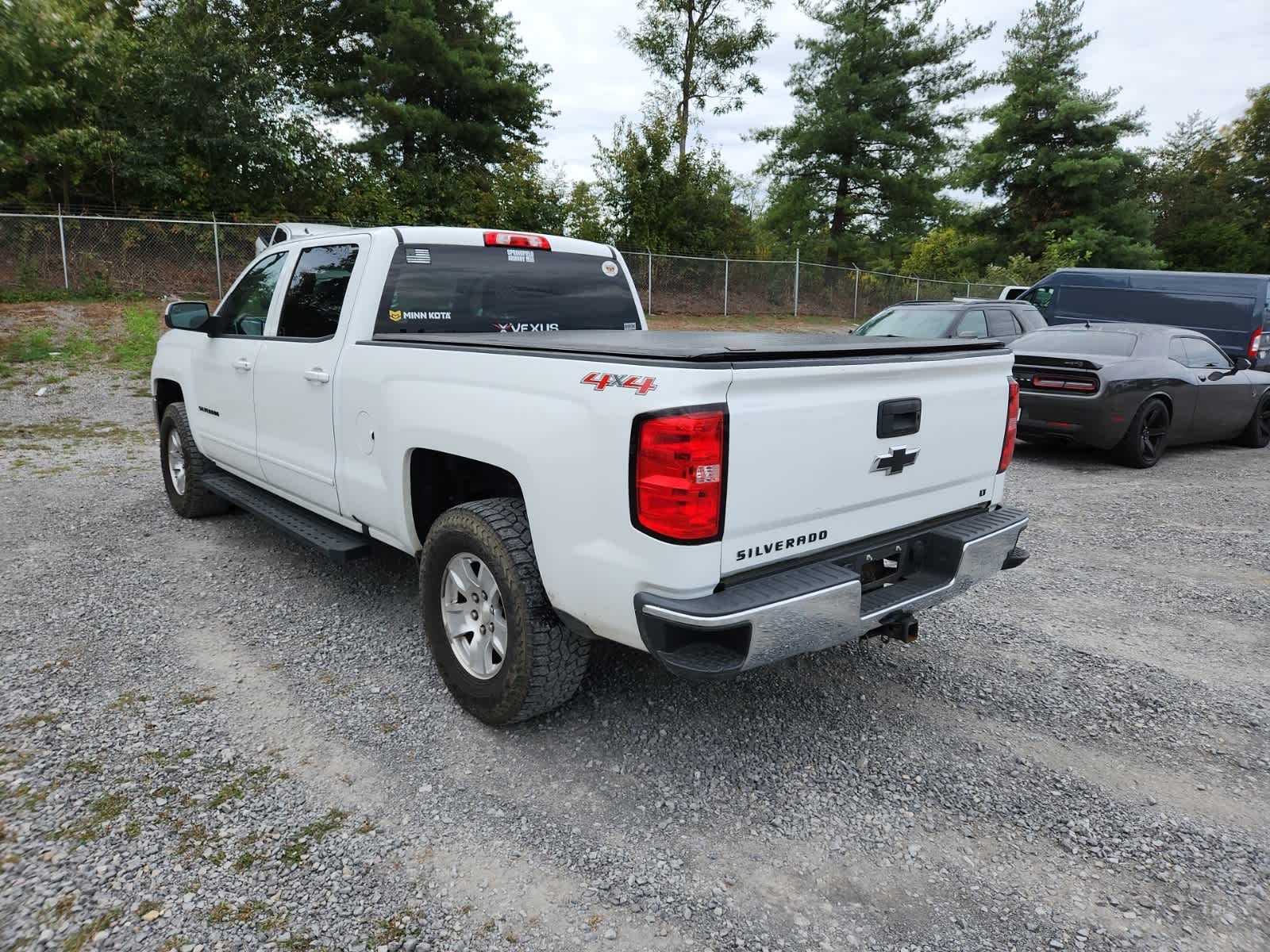 Thumbnail: 2017 Chevrolet Silverado 1500 - 3