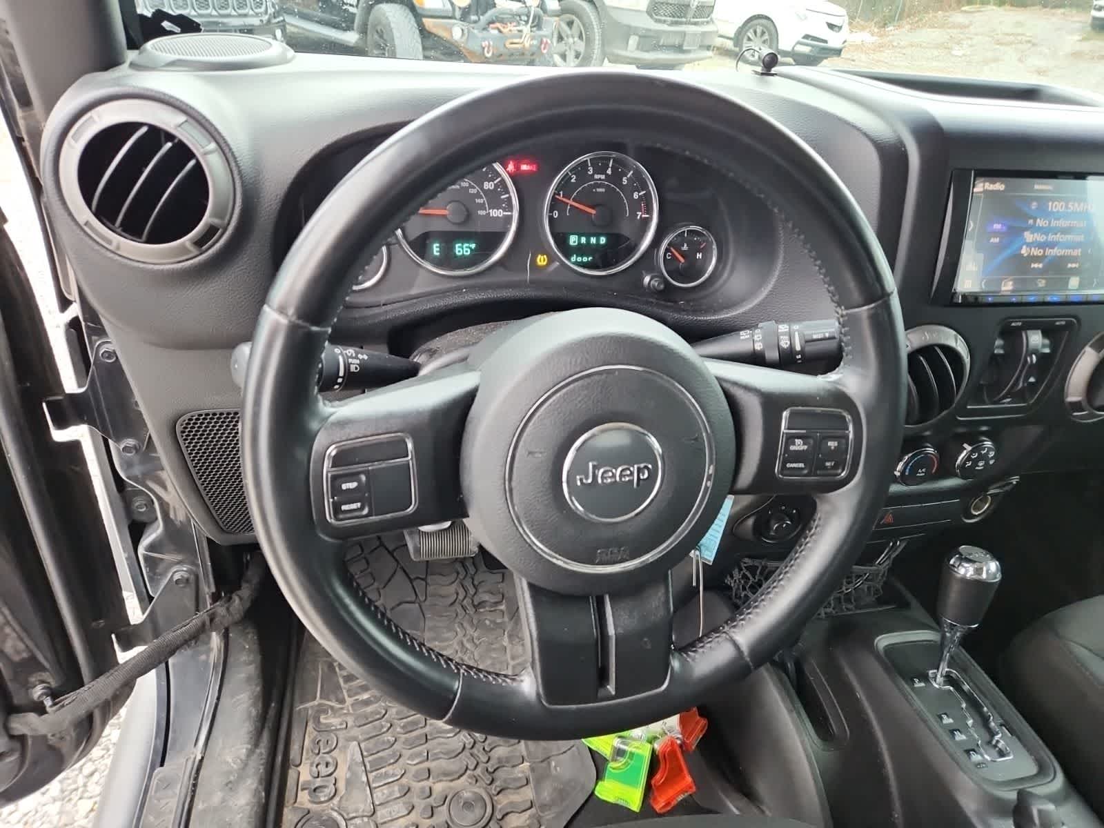 Thumbnail: 2015 Jeep Wrangler - 12