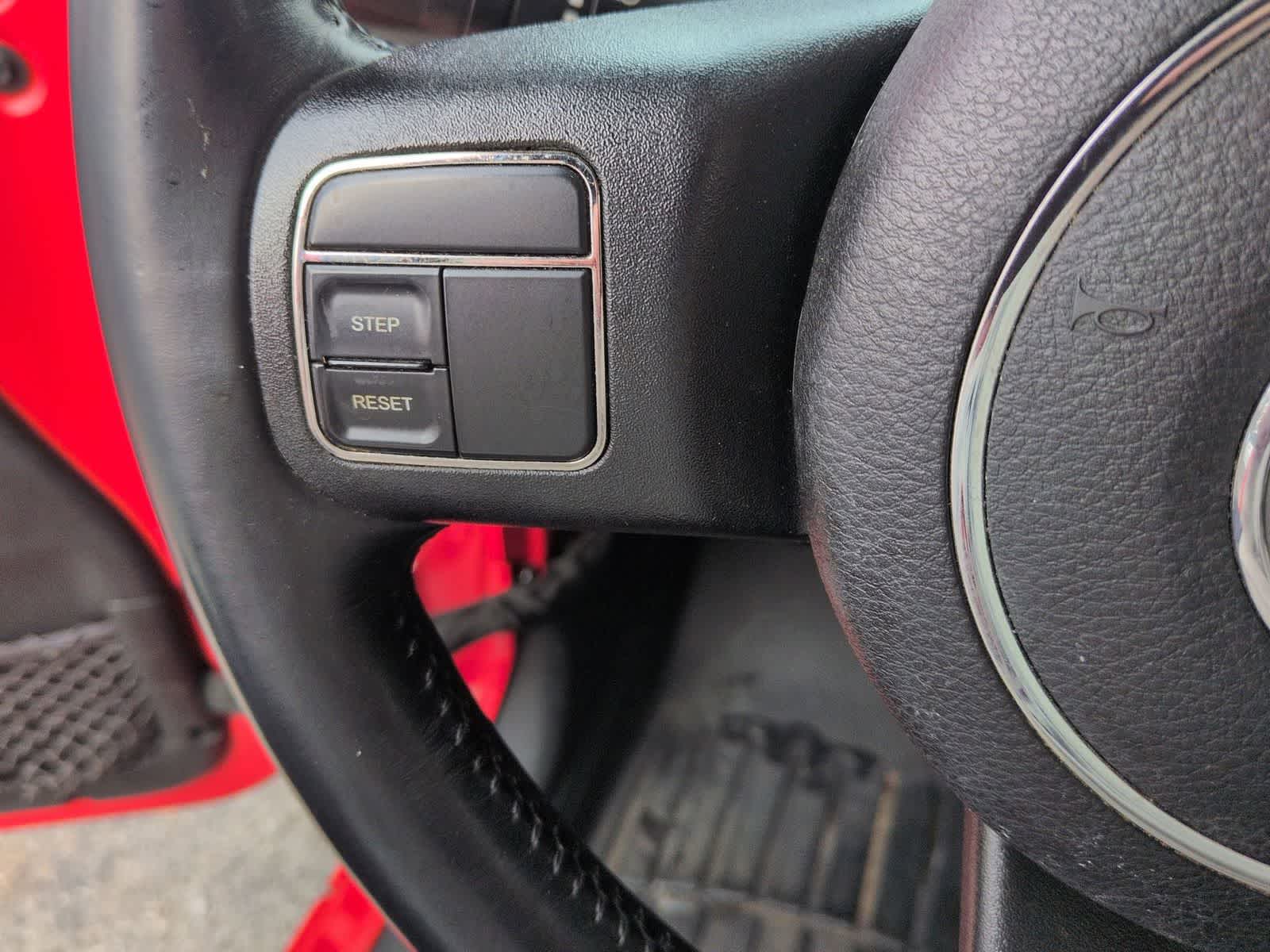 Thumbnail: 2013 Jeep Wrangler - 14