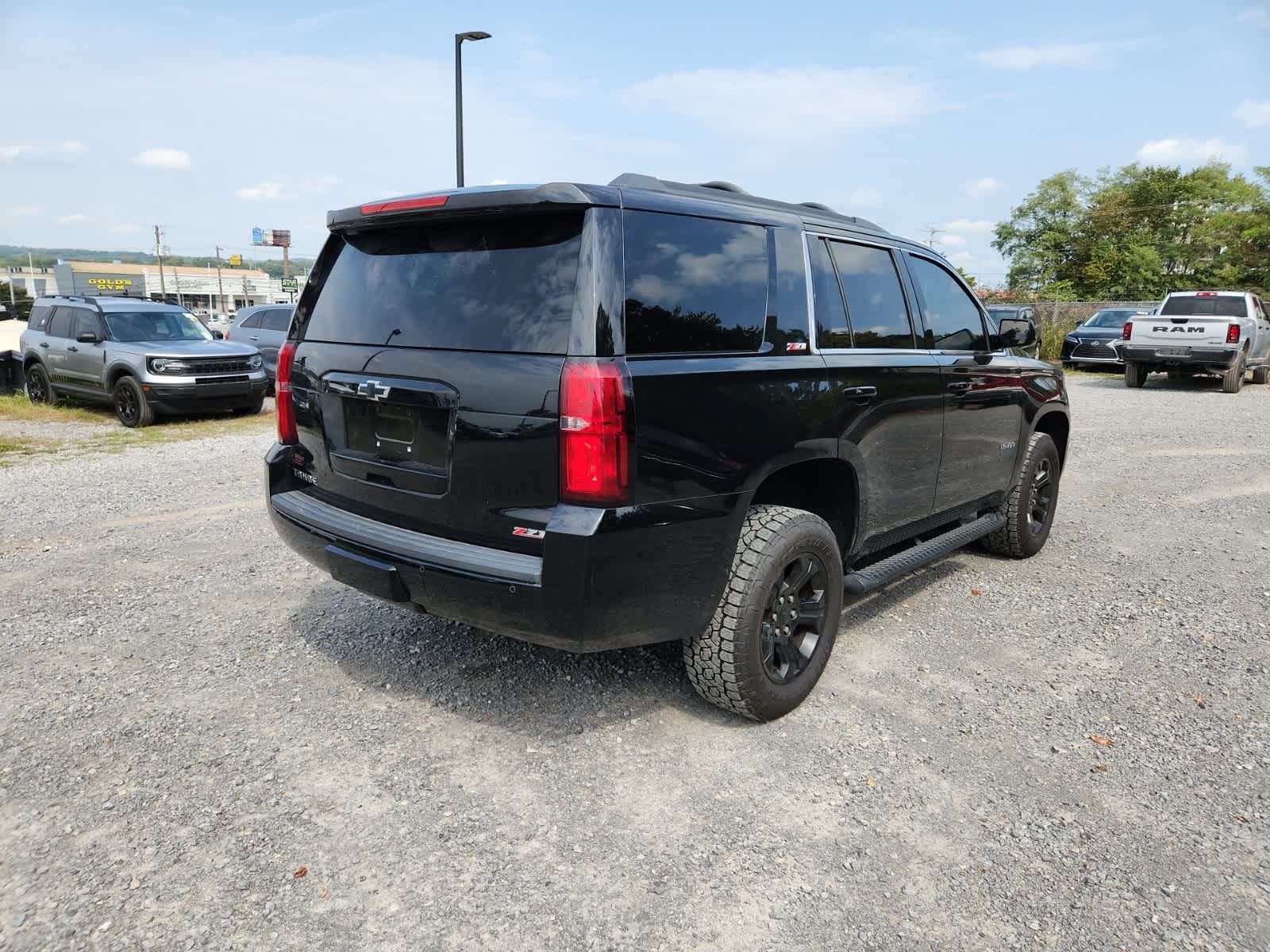 Thumbnail: 2019 Chevrolet Tahoe - 5