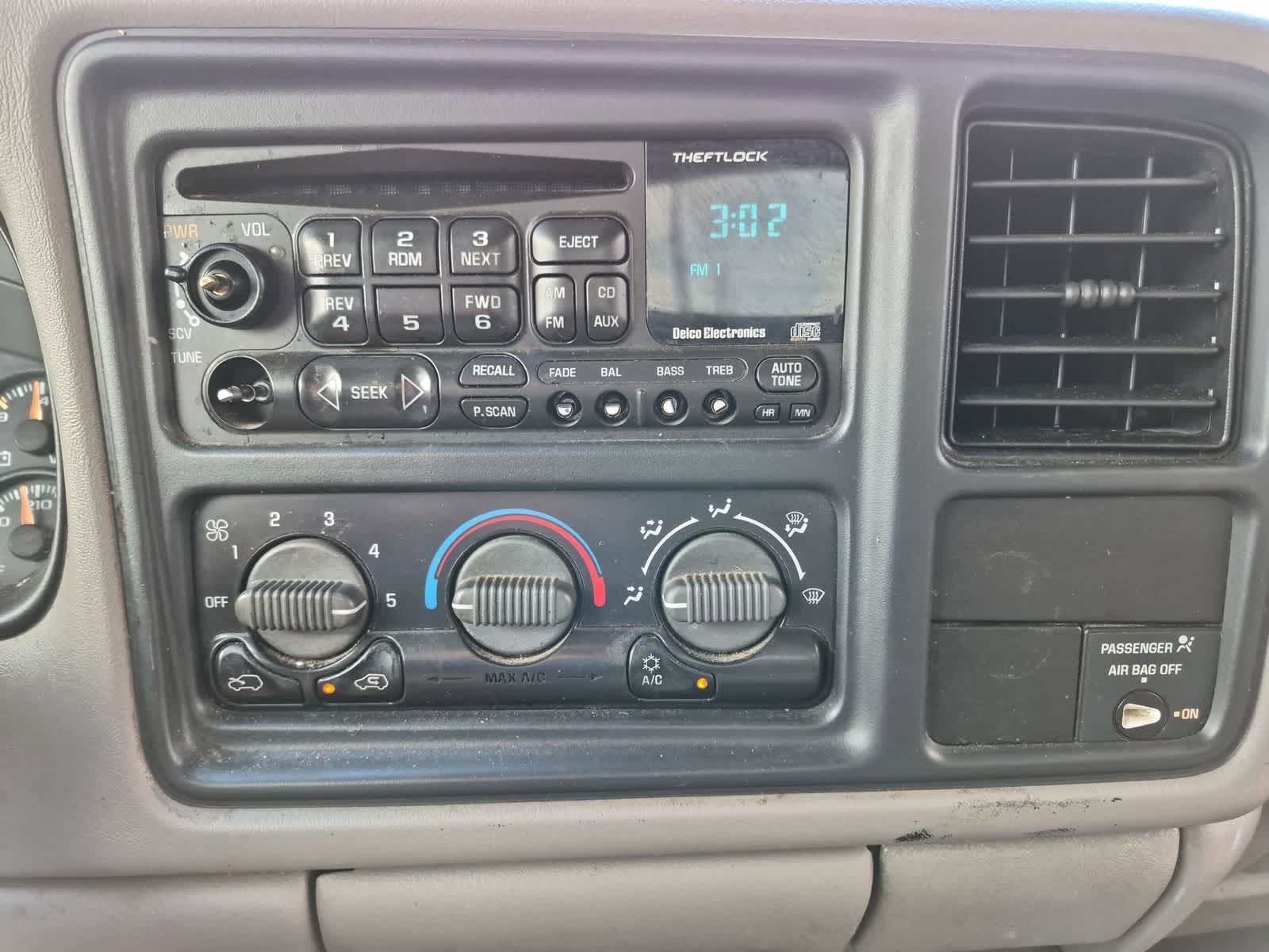 Thumbnail: 2001 GMC Sierra 1500 - 23