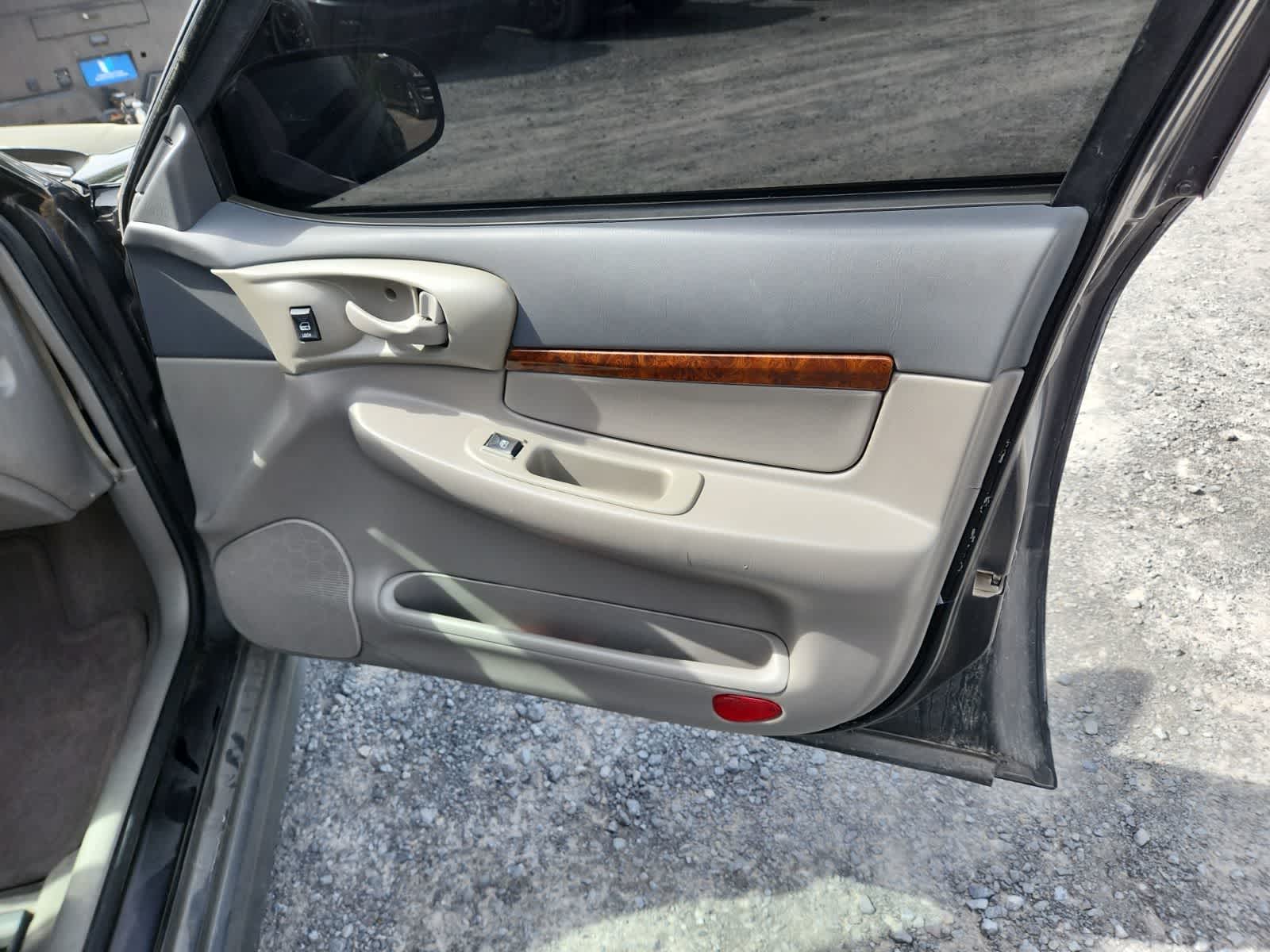 Thumbnail: 2002 Chevrolet Impala - 21