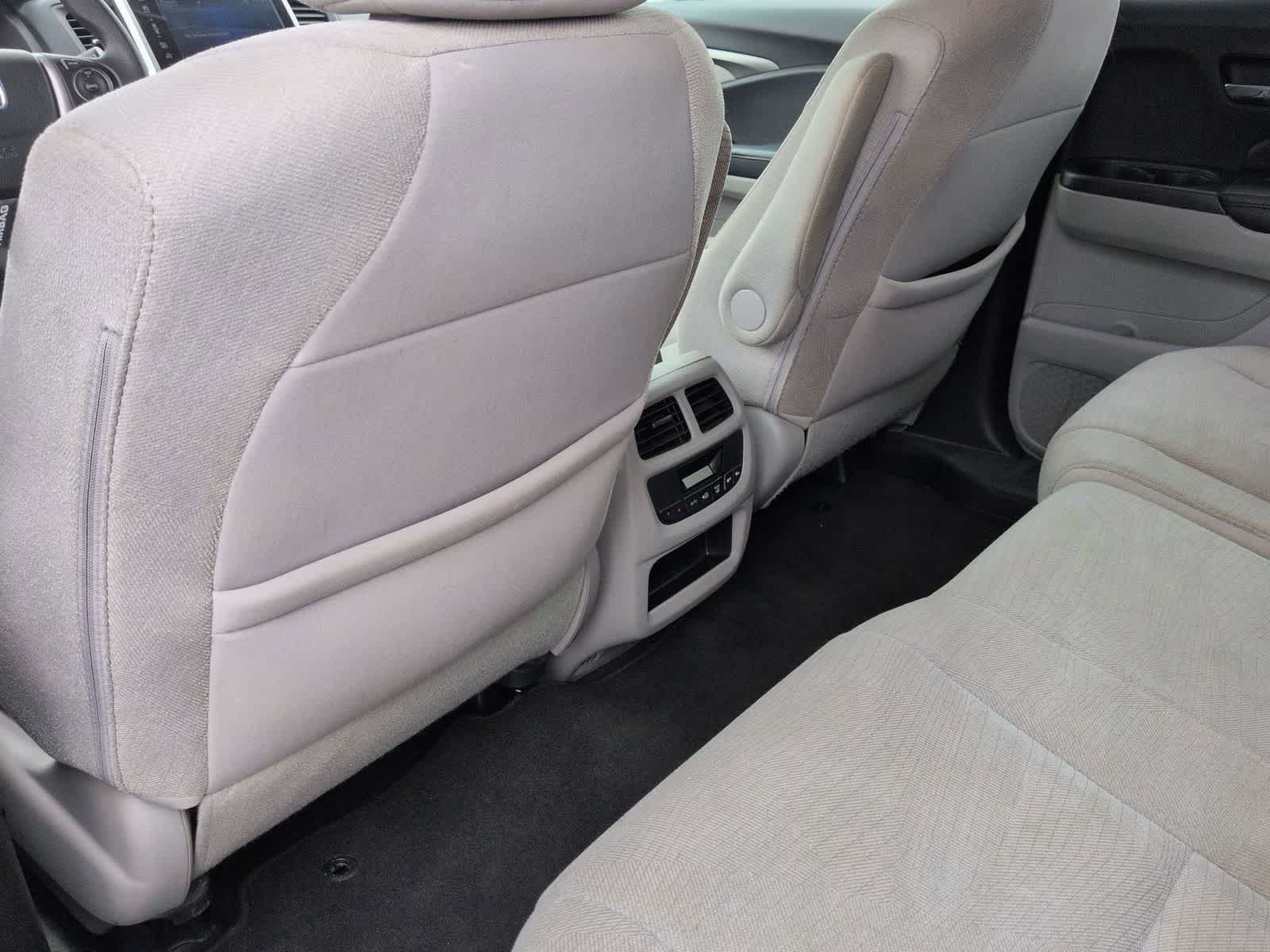 Thumbnail: 2018 Honda Pilot - 16