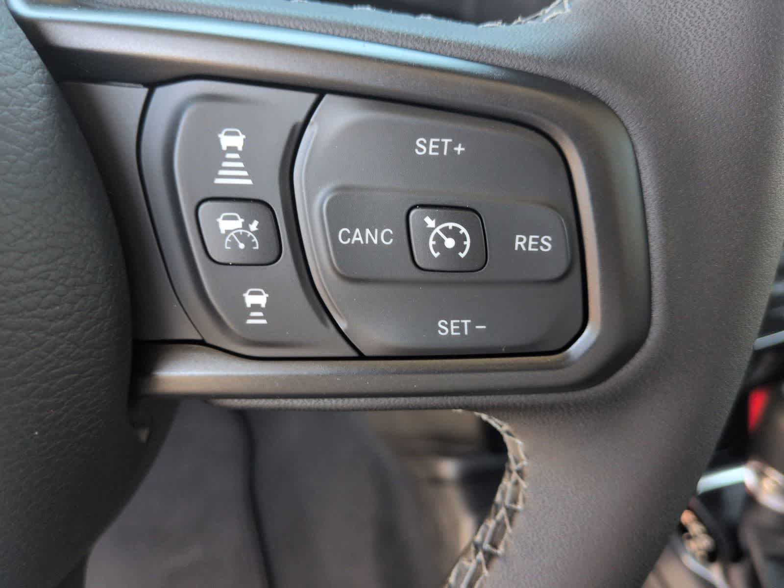 Thumbnail: 2026 Jeep Gladiator - 16