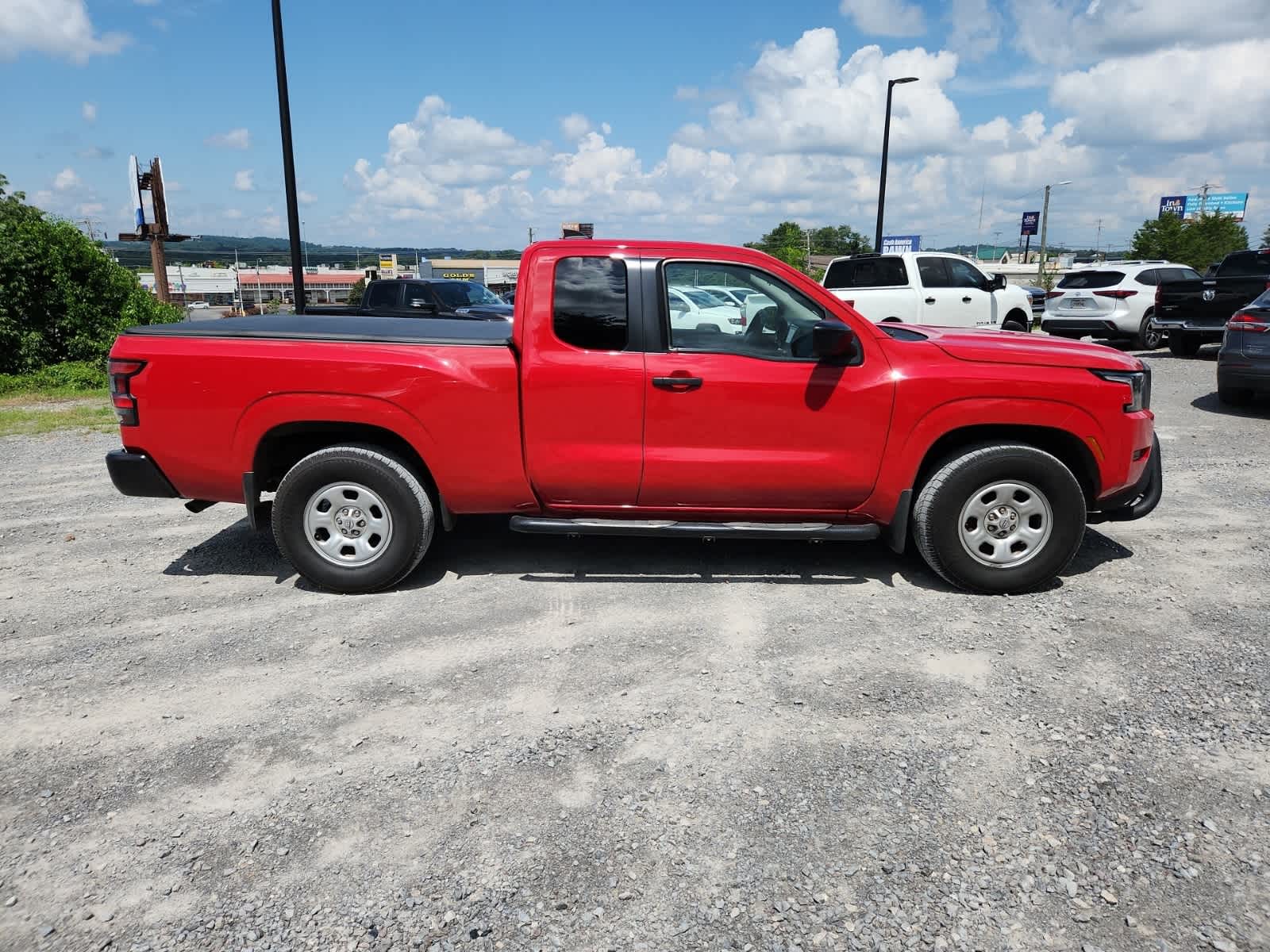 Thumbnail: 2022 Nissan Frontier - 7