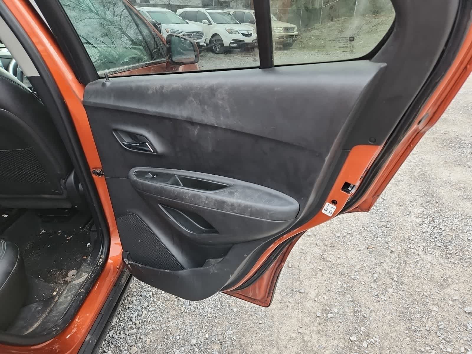 Thumbnail: 2015 Chevrolet Trax - 24