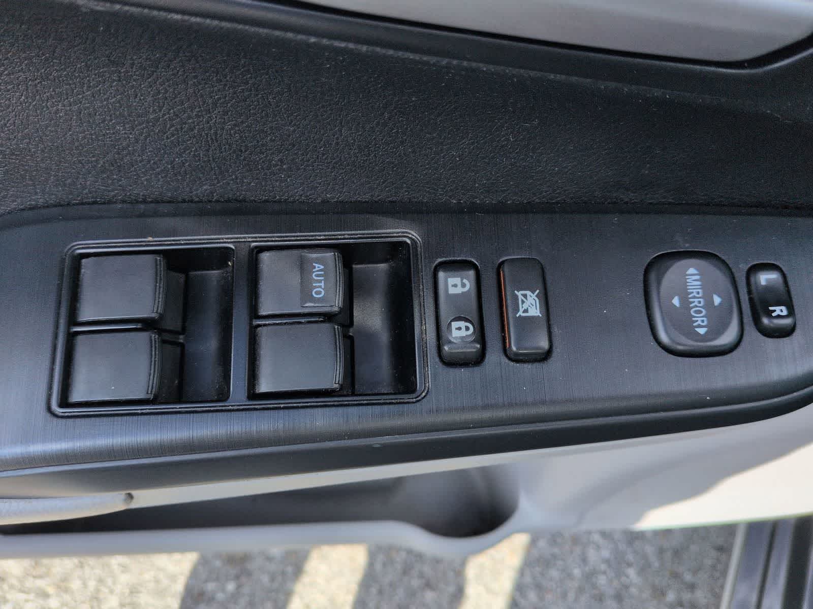 Thumbnail: 2014 Toyota Camry - 12