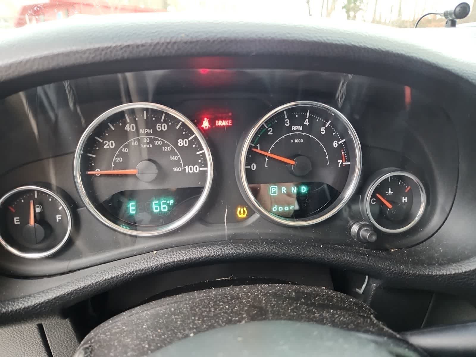 Thumbnail: 2015 Jeep Wrangler - 9