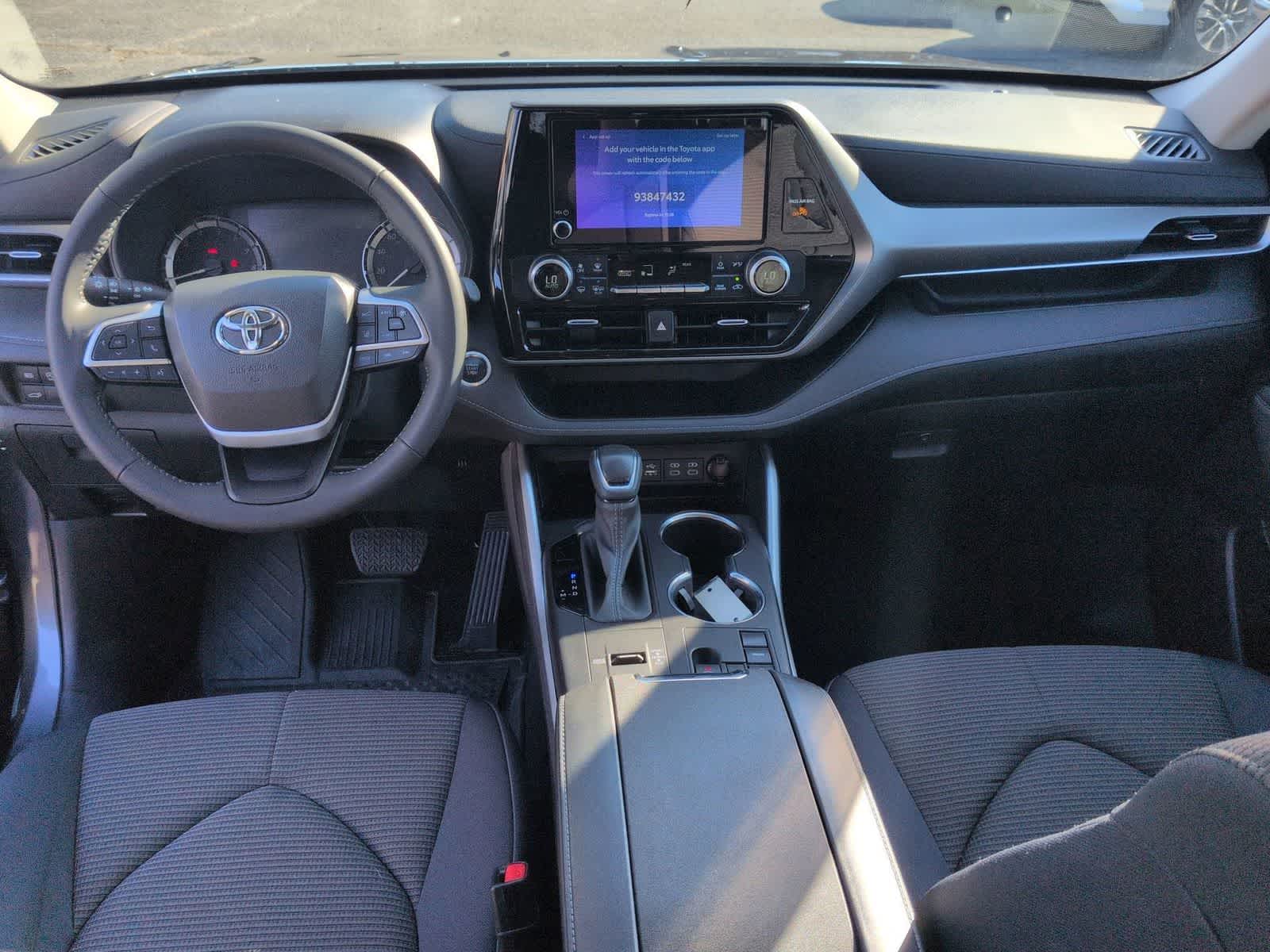 Thumbnail: 2024 Toyota Highlander - 13