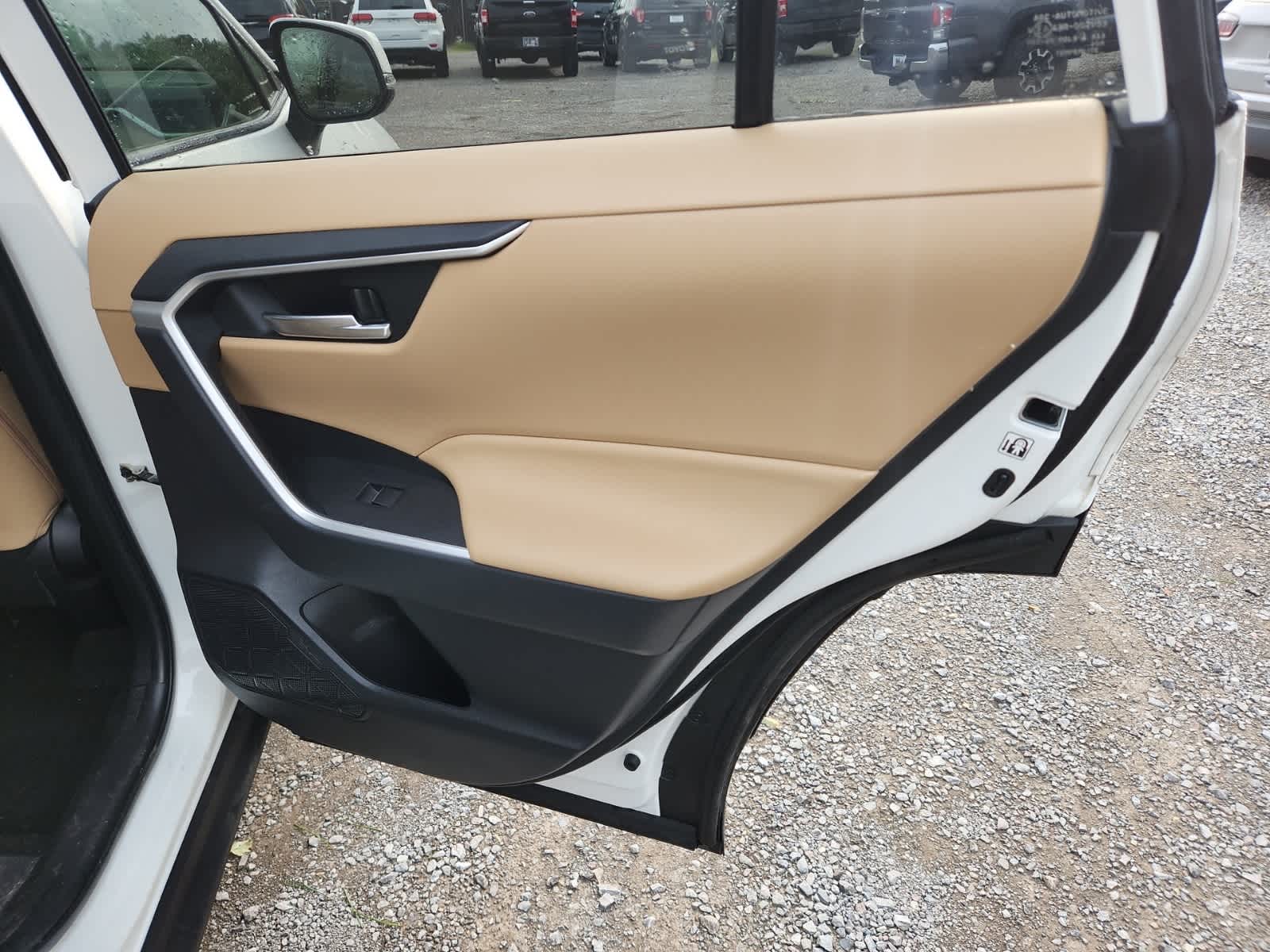 Thumbnail: 2019 Toyota RAV4 - 24