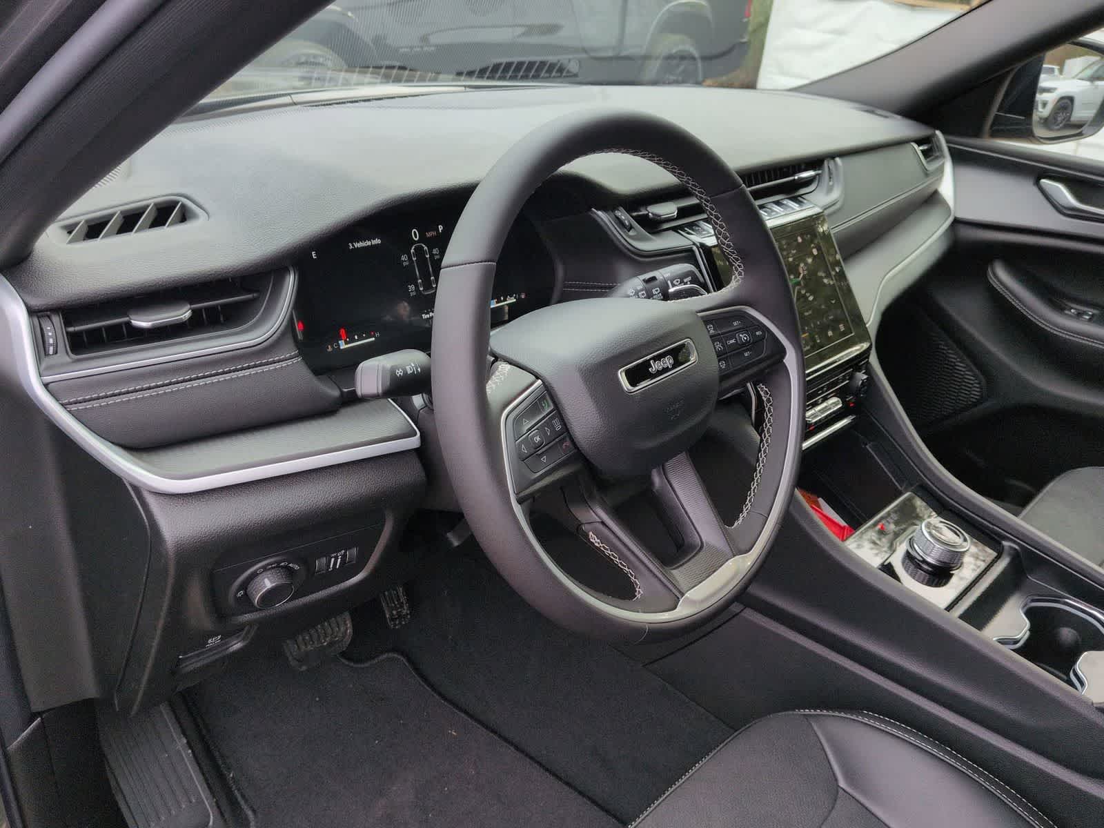 Thumbnail: 2025 Jeep Grand Cherokee L - 10