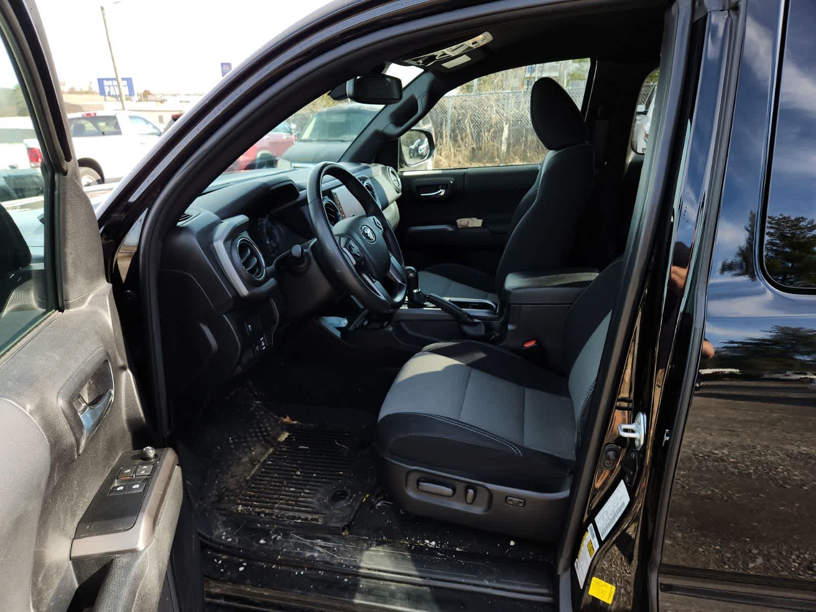 Thumbnail: 2023 Toyota Tacoma - 15