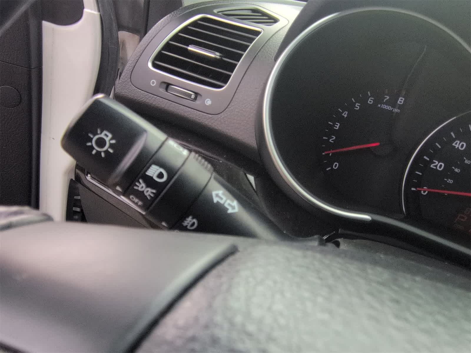 Thumbnail: 2014 Kia Sorento - 26