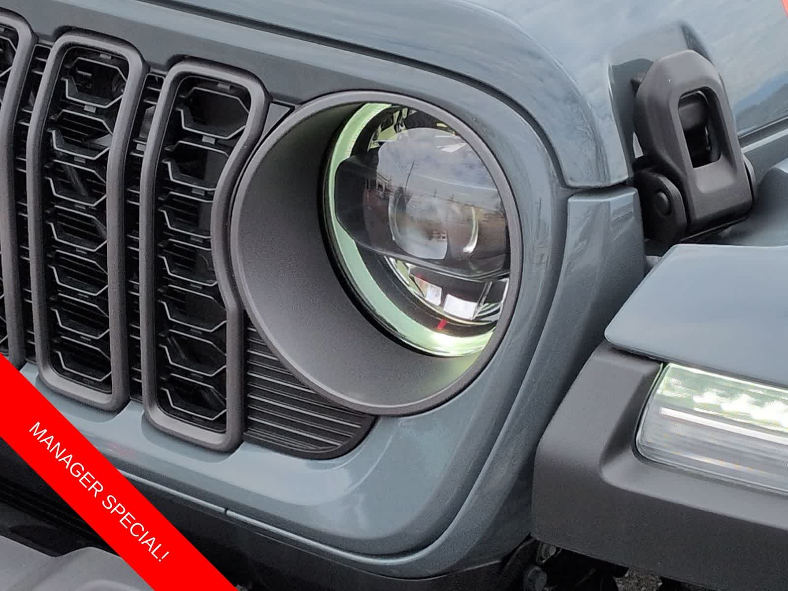 Thumbnail: 2026 Jeep Gladiator - 11