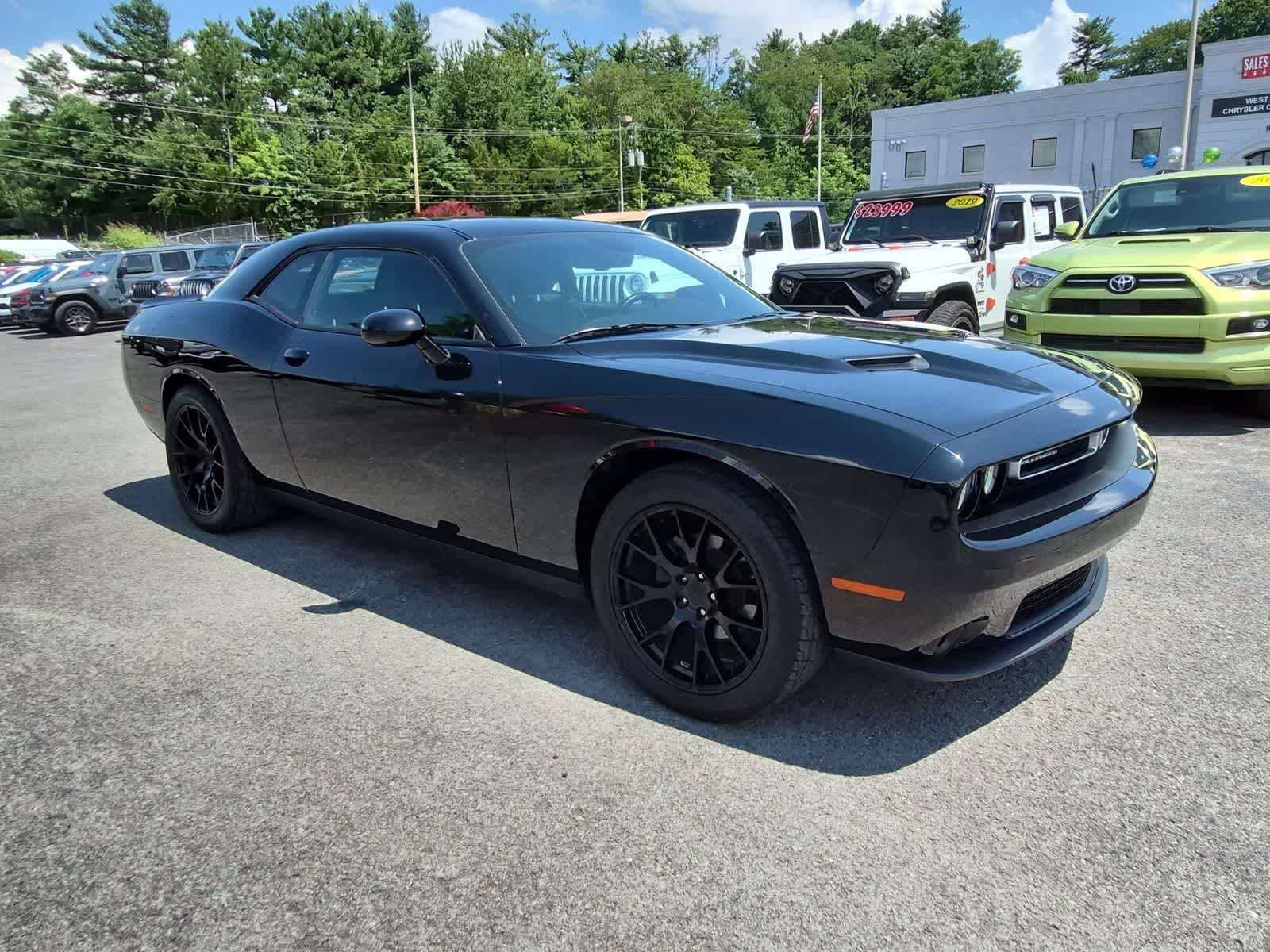 Thumbnail: 2019 Dodge Challenger - 8