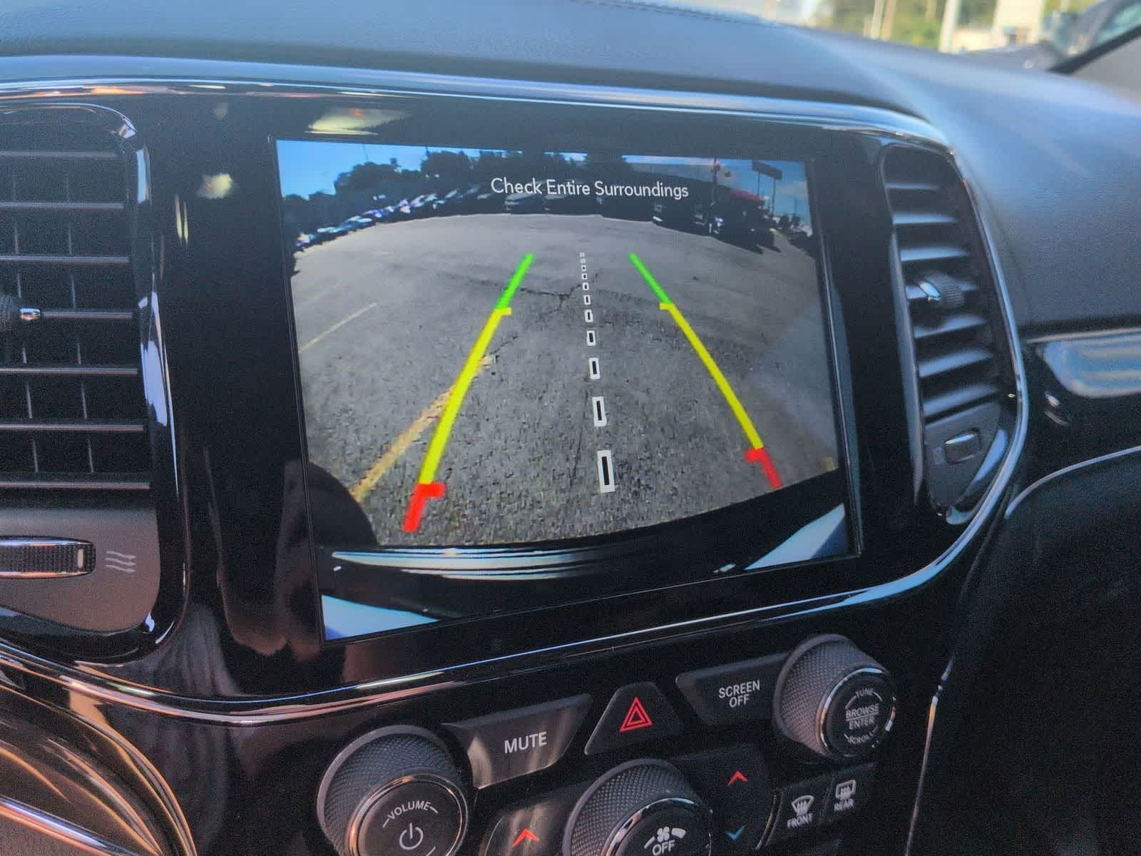 Thumbnail: 2020 Jeep Grand Cherokee - 28