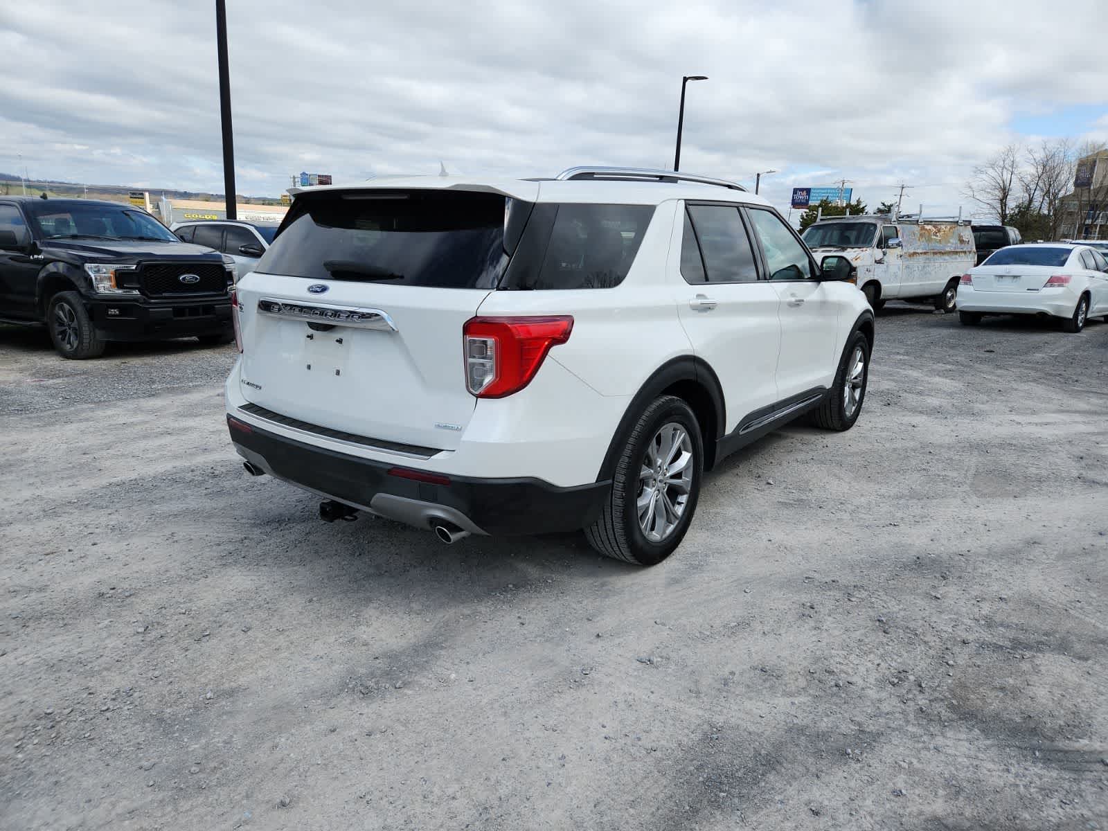 Thumbnail: 2020 Ford Explorer - 6