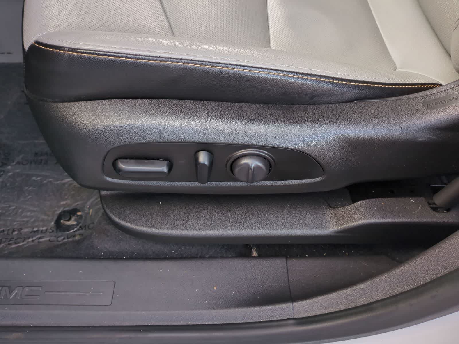 Thumbnail: 2021 GMC Terrain - 17