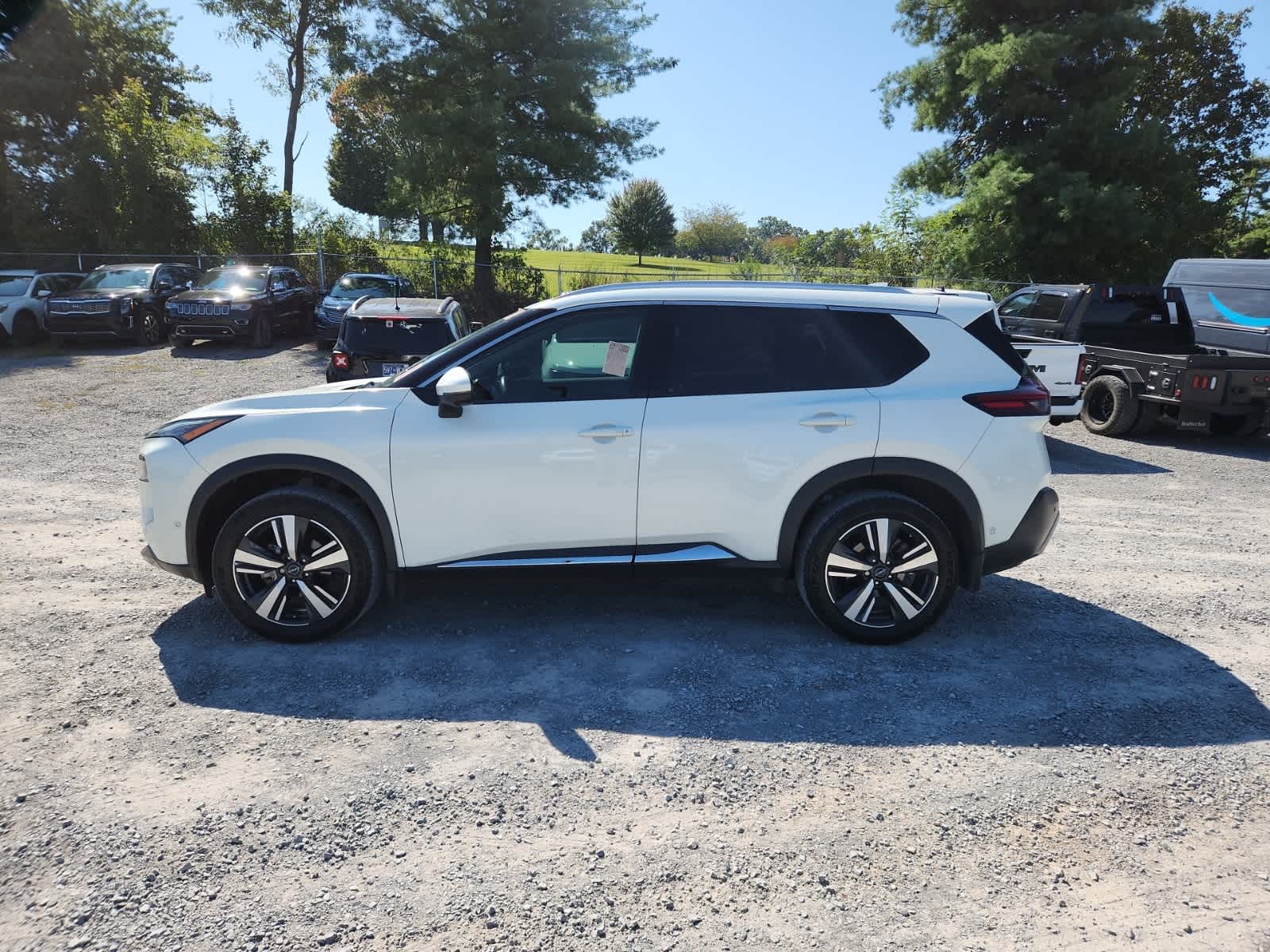 Thumbnail: 2022 Nissan Rogue - 2
