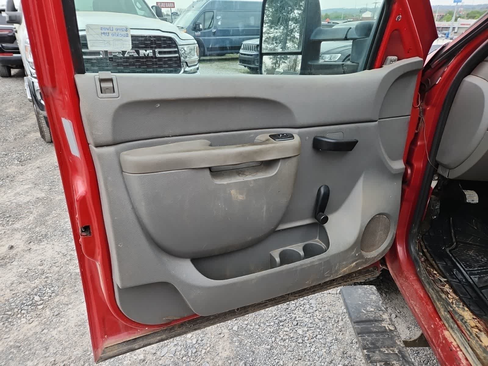 Thumbnail: 2010 Chevrolet Silverado 3500 - 16