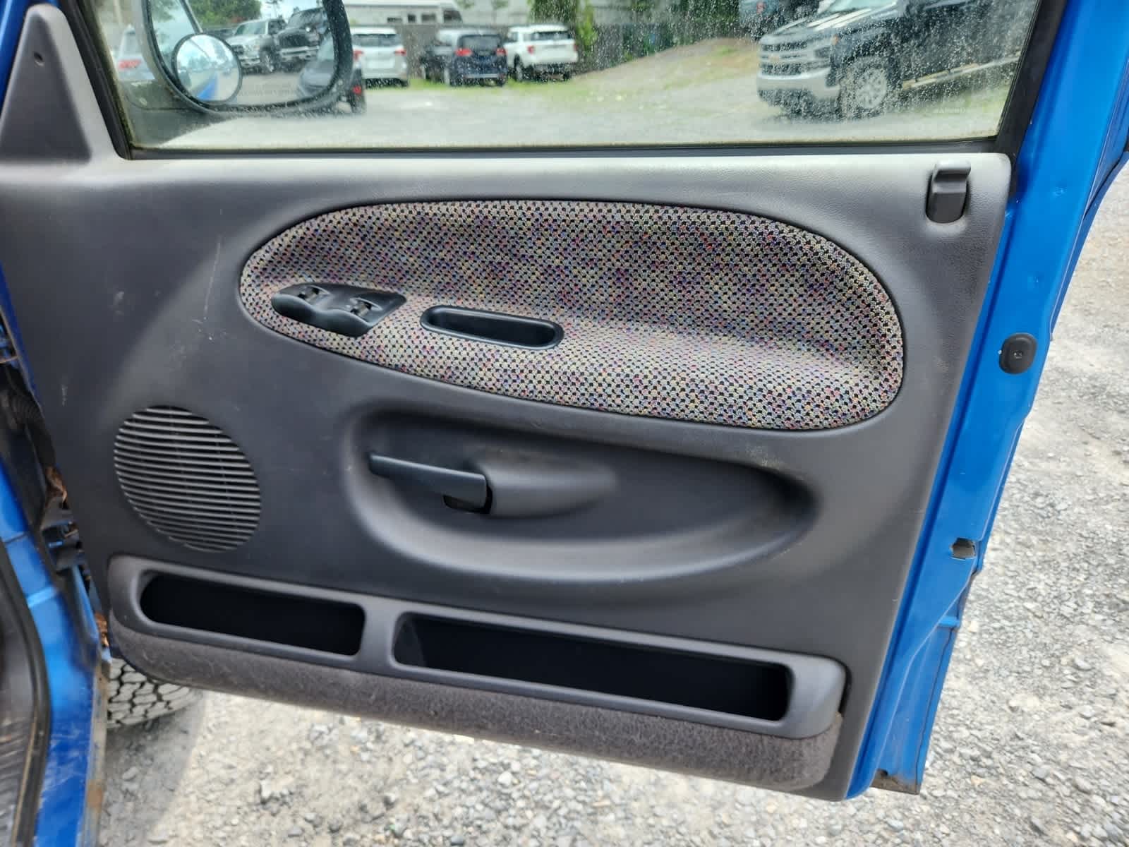 Thumbnail: 2001 Dodge Ram 1500 - 25